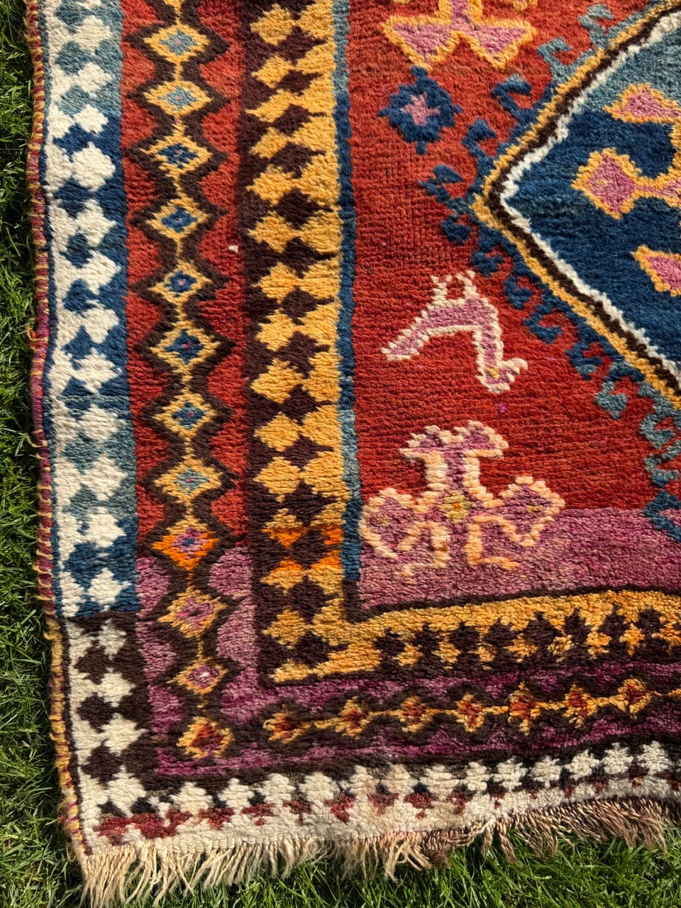 Rug Shiraz 210x100 cm, red blue yellow, wool, Iran, 1940s. - 402565