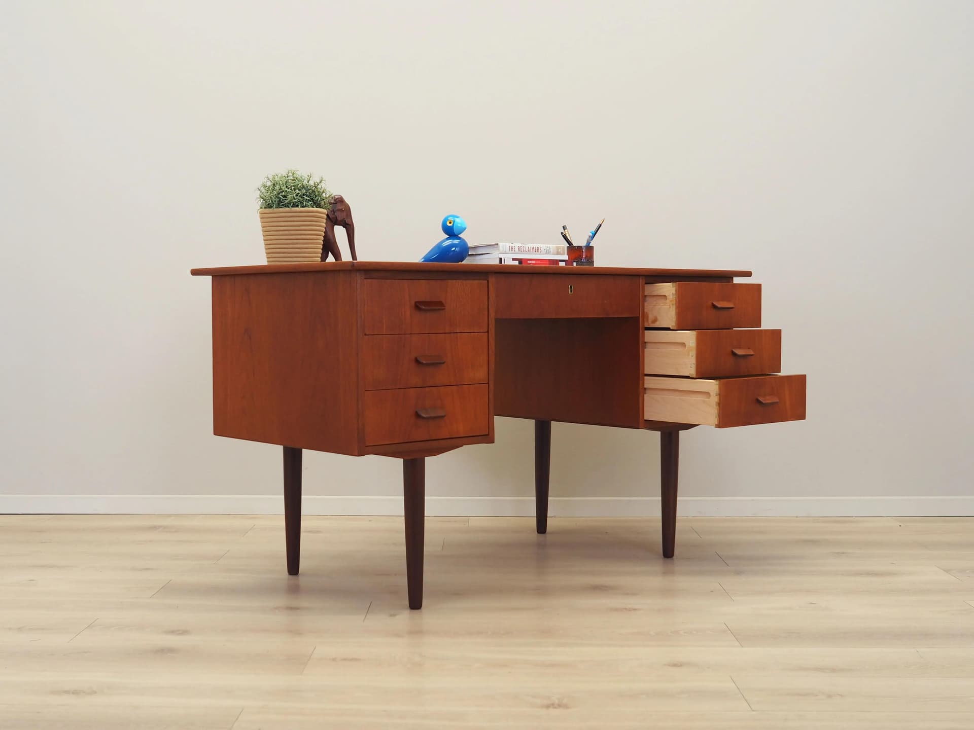 Desk, orange teak, Denmark, 1970s. - 29572