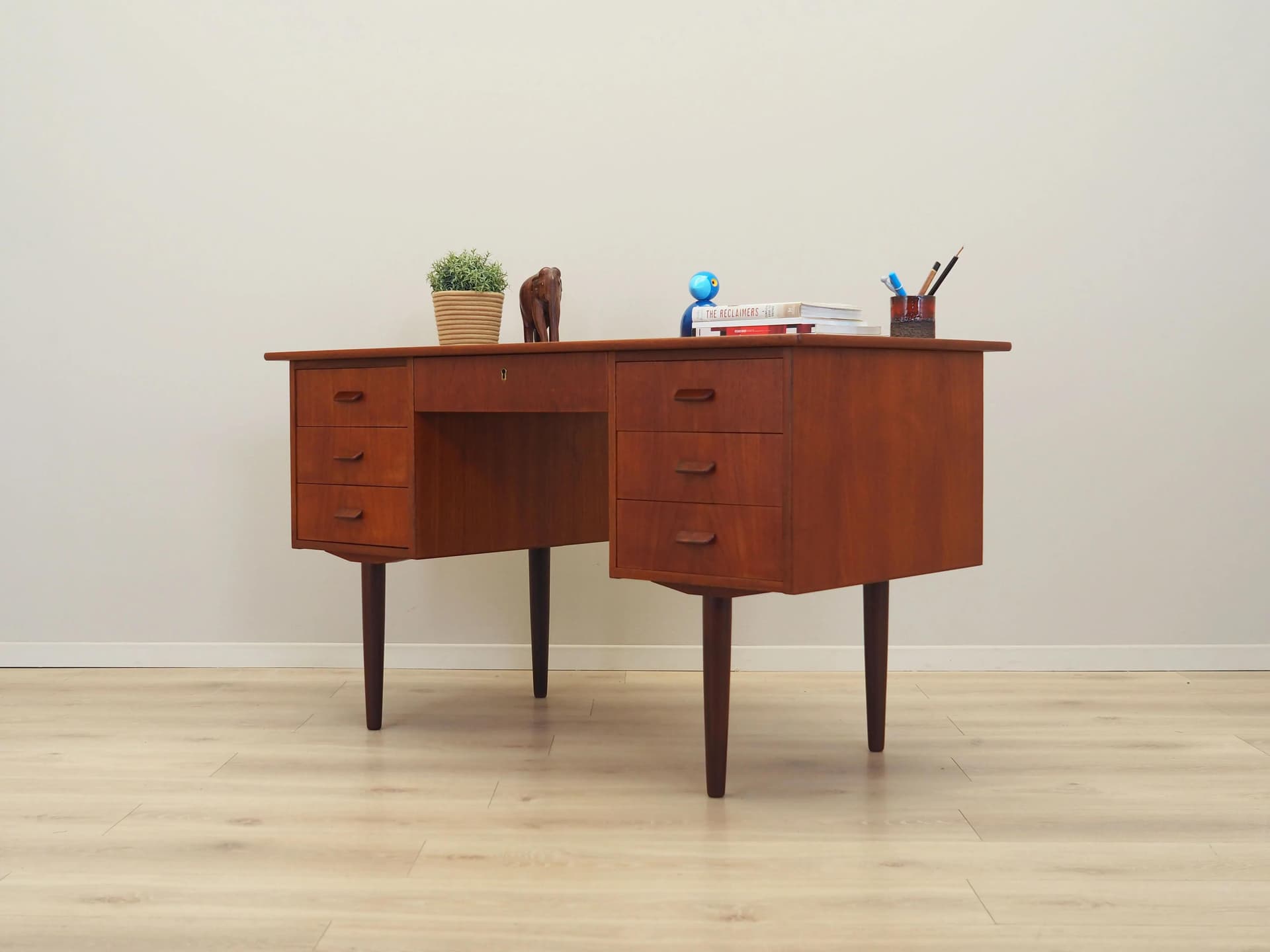 Desk, orange teak, Denmark, 1970s. - 29569