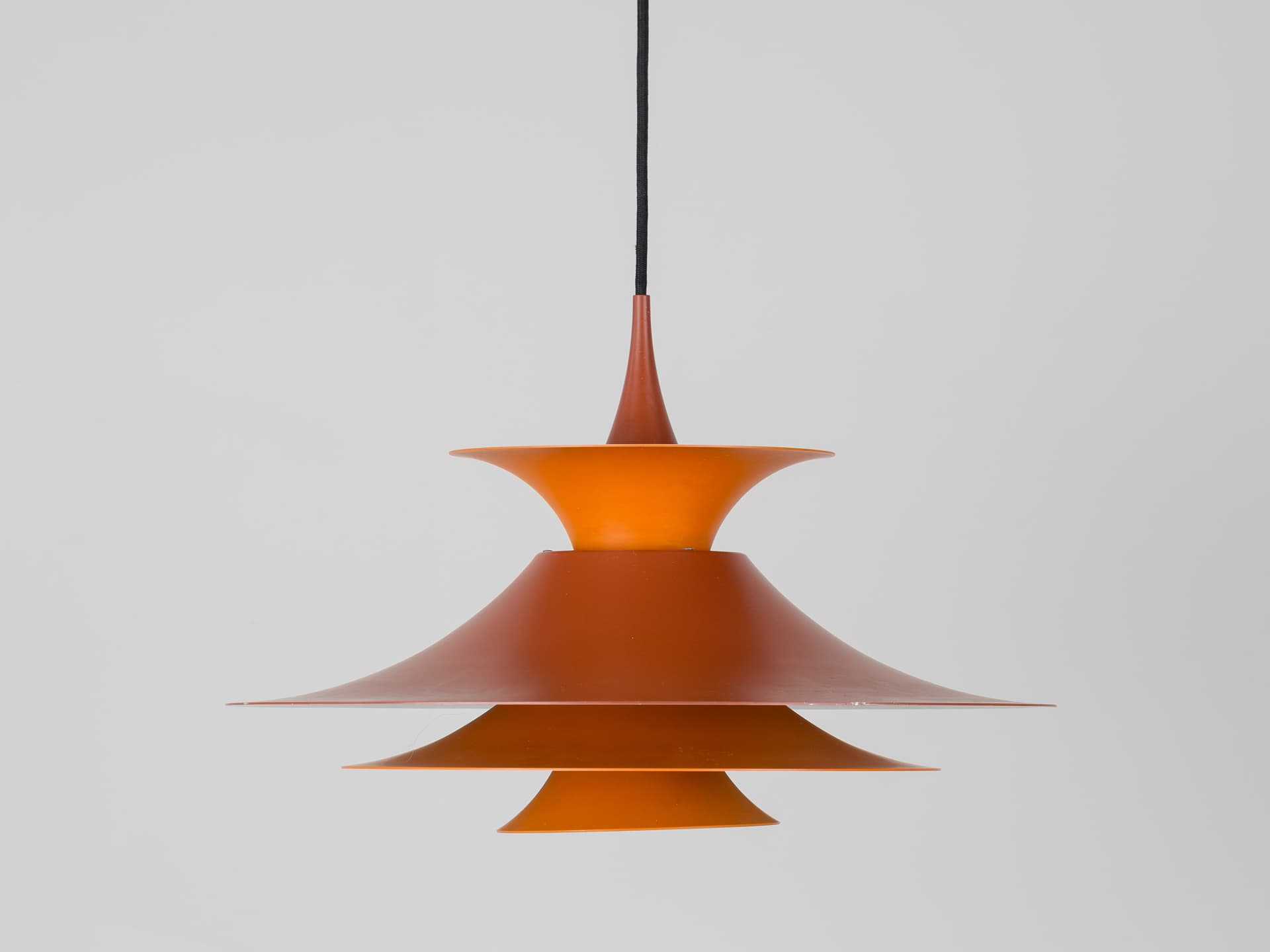 Lampa wisząca Radius, czerwony, aluminium, proj. E. Balslev, Fog & Mørup, Dania, lata 70. - 402705