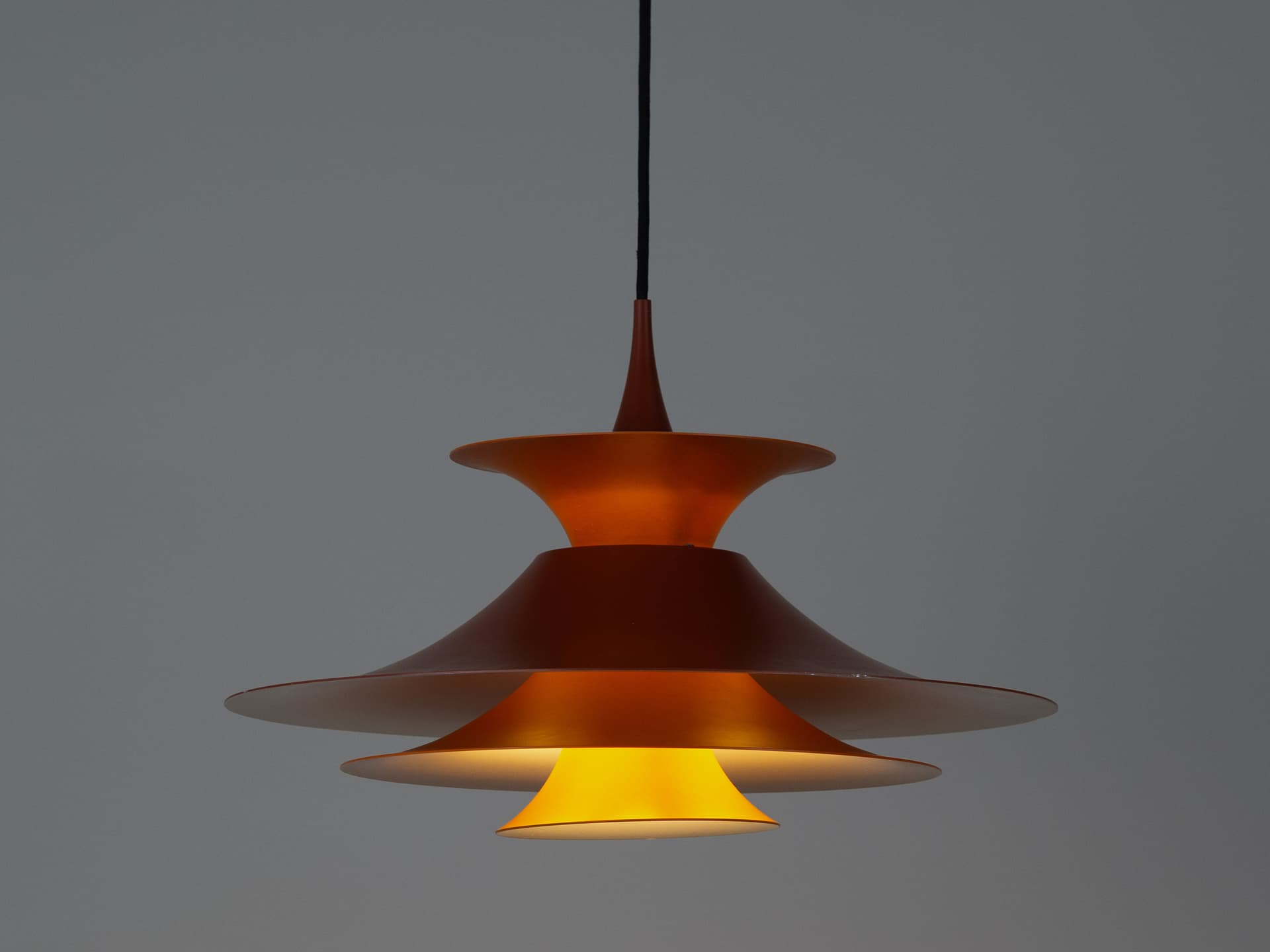 Lampa wisząca Radius, czerwony, aluminium, proj. E. Balslev, Fog & Mørup, Dania, lata 70. - 402708