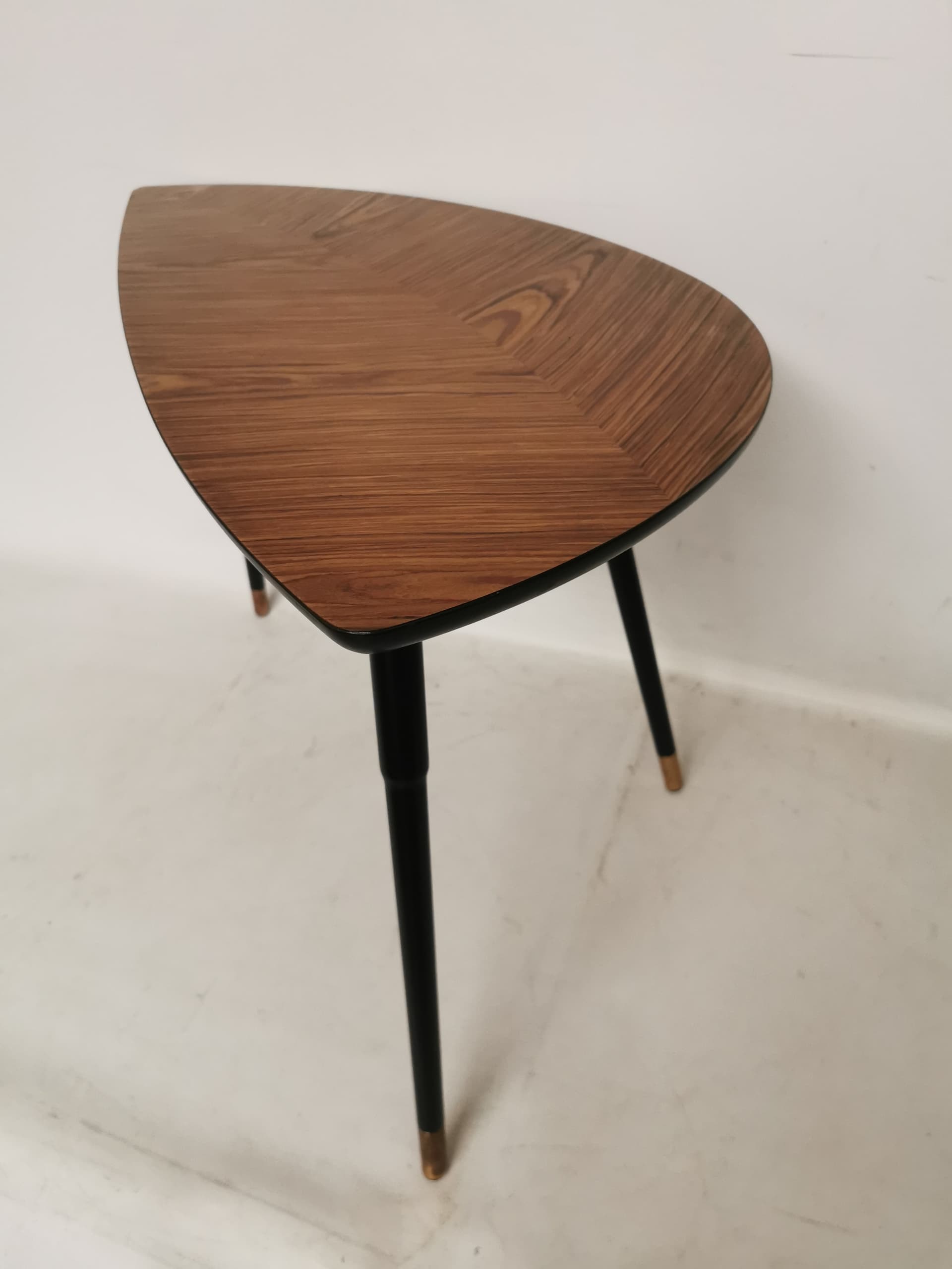 Stolik kawowy LÖVBACKEN, fornir brązowy, drewno czarne, mosiądz złoty, Ikea, lata 90. - 402853