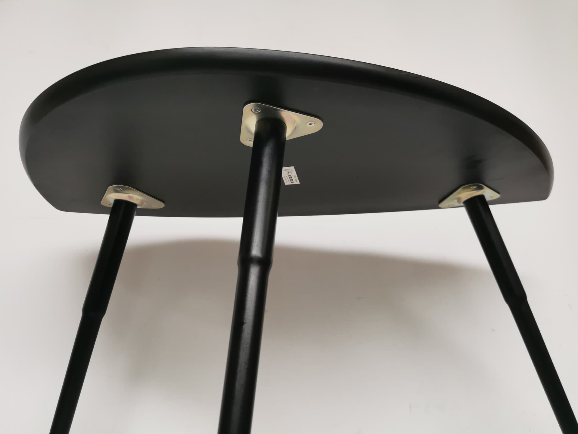 Stolik kawowy LÖVBACKEN, fornir brązowy, drewno czarne, mosiądz złoty, Ikea, lata 90. - 402852