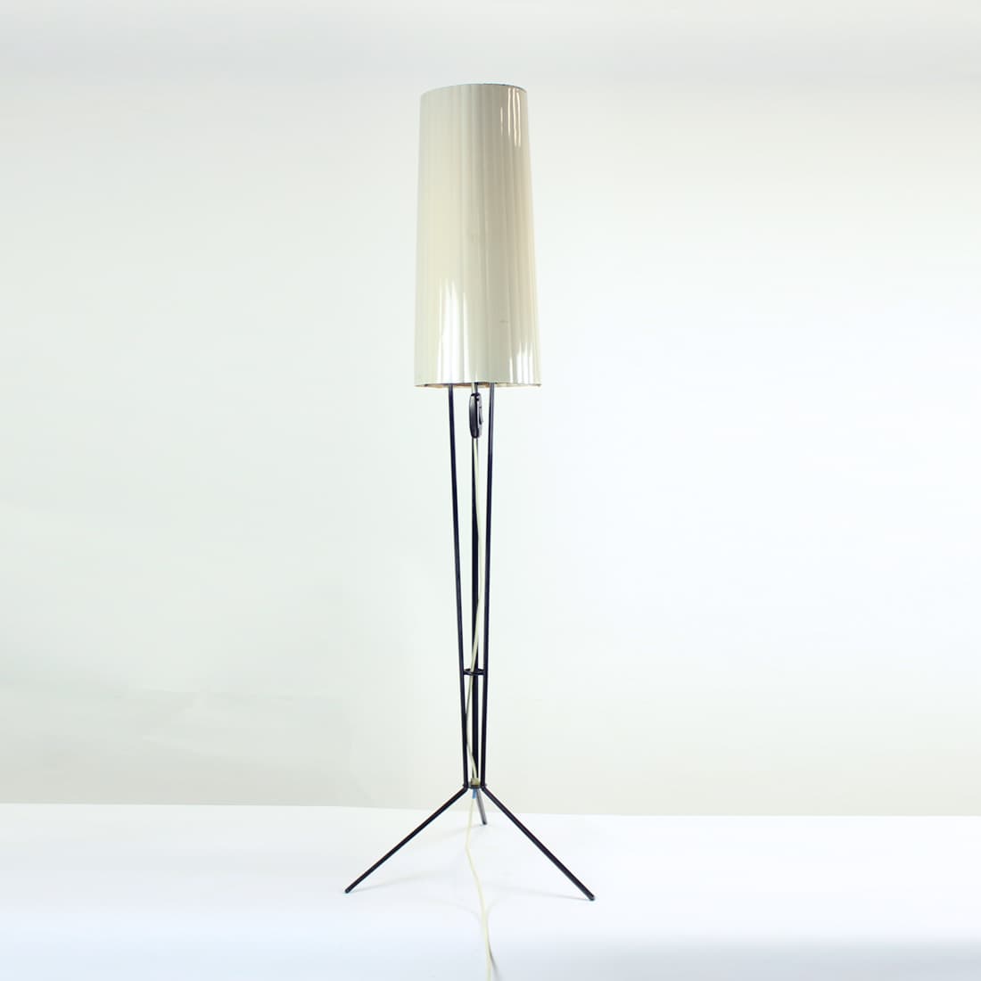 Floor lamp, beige plastic, black metal, Pokrok, Czechoslovakia, 1960s. - 402887