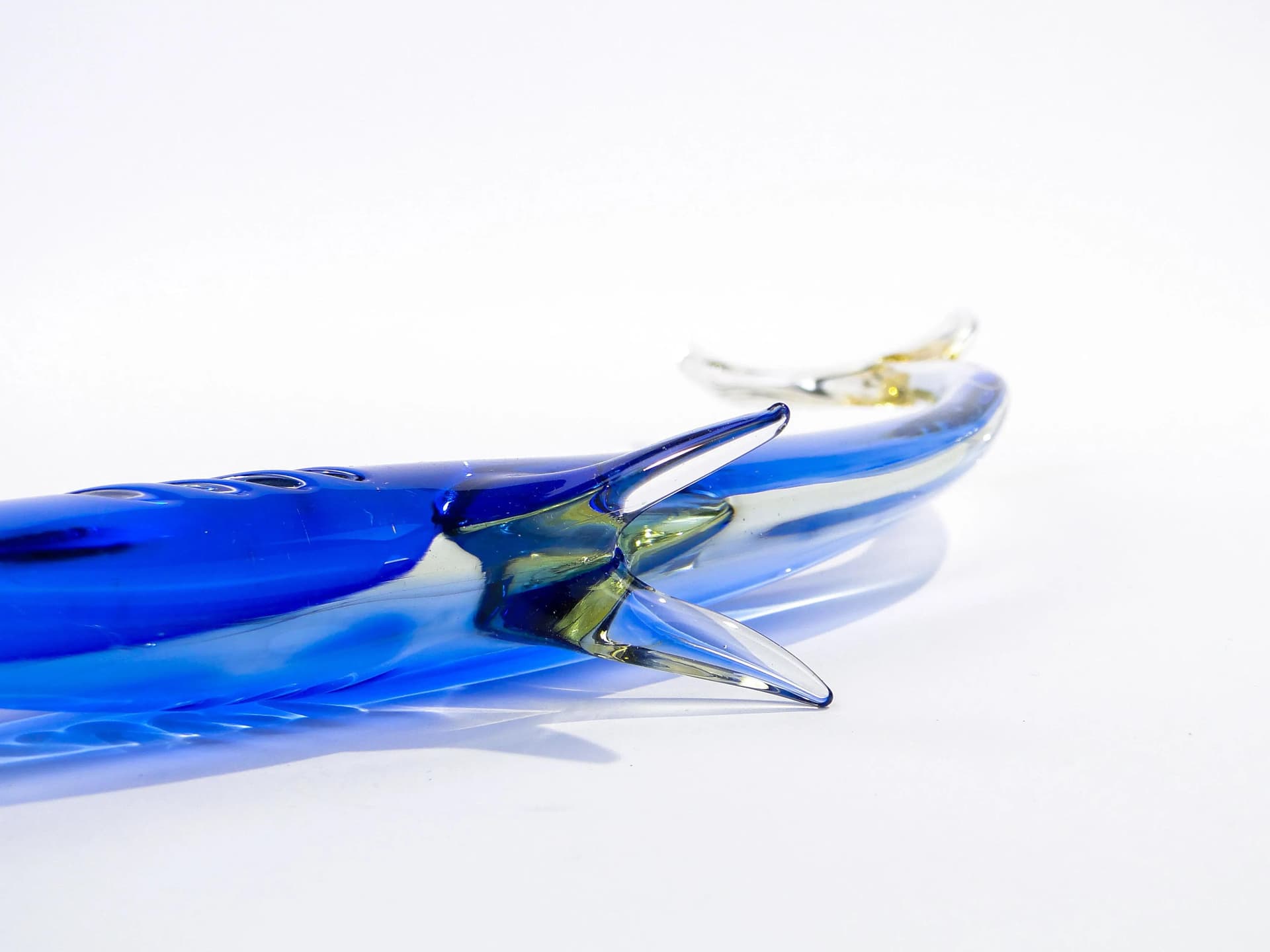 Figurka ryba, szkło niebieski, proj. M. Janků, Czechosłowacja, lata 60. - 29455