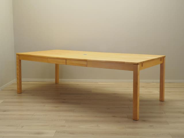 Desk, yellow beech, Denmark, 1980s. - DIMENSION