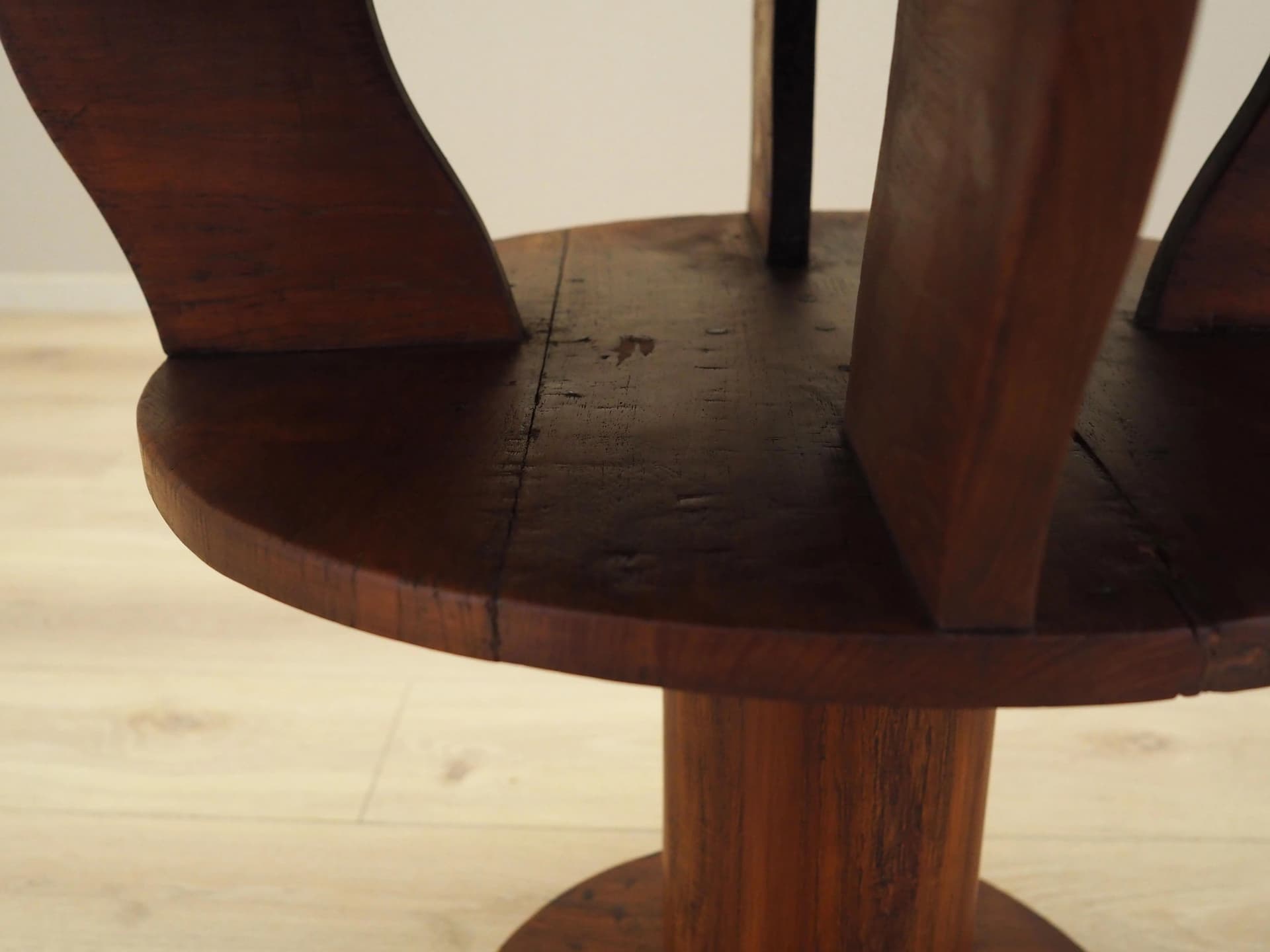 Stolik boczny, dąb brązowy, Włochy, lata 60. - 29556