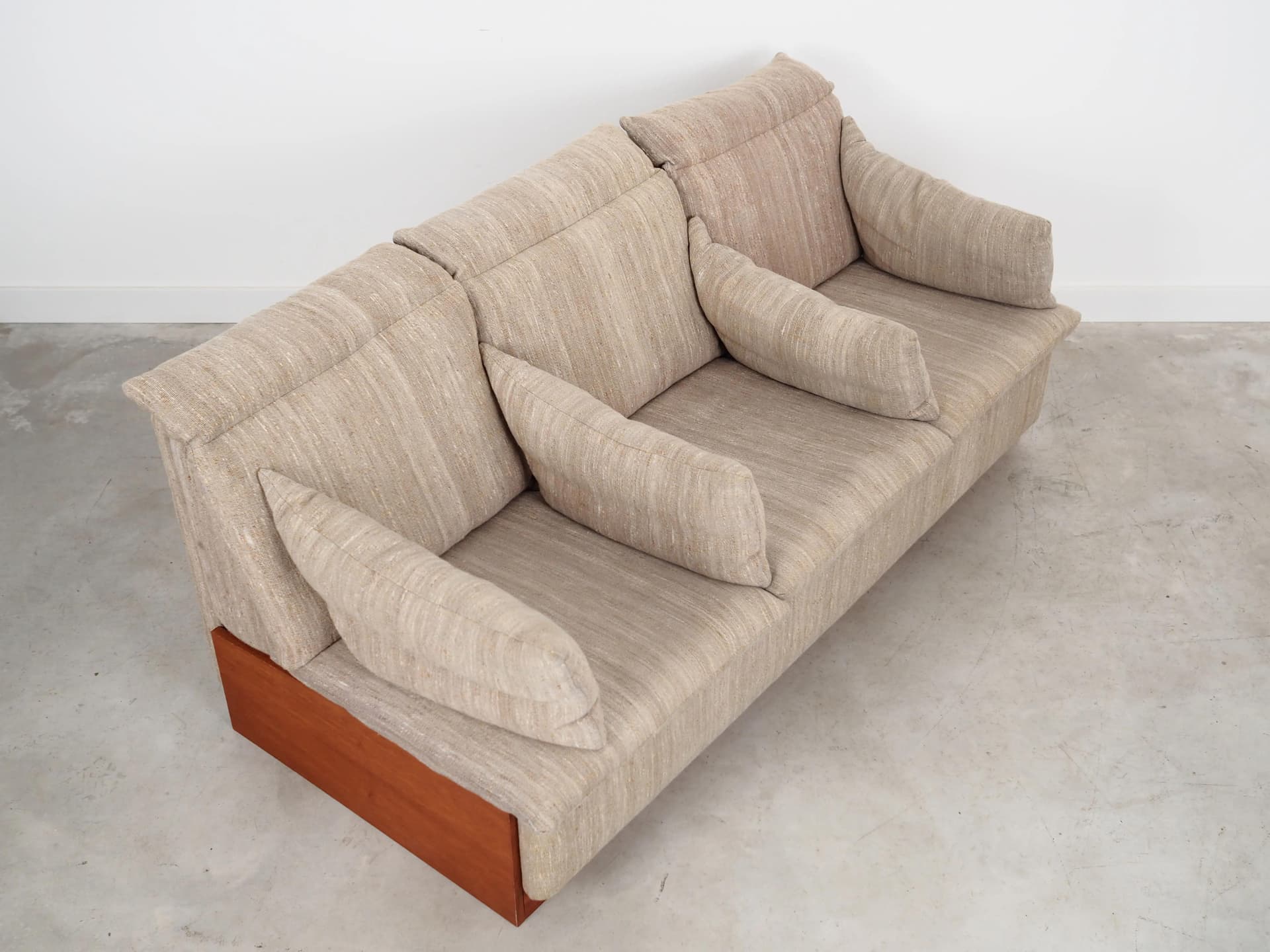 Sofa, beżowa tkanina, teak, Dania, lata 70. - 29526