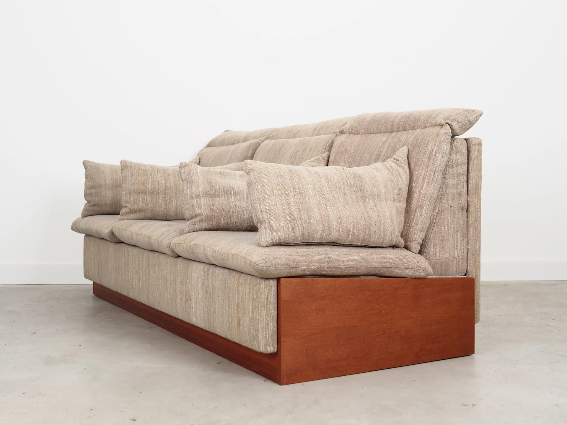 Sofa, beżowa tkanina, teak, Dania, lata 70. - 29521