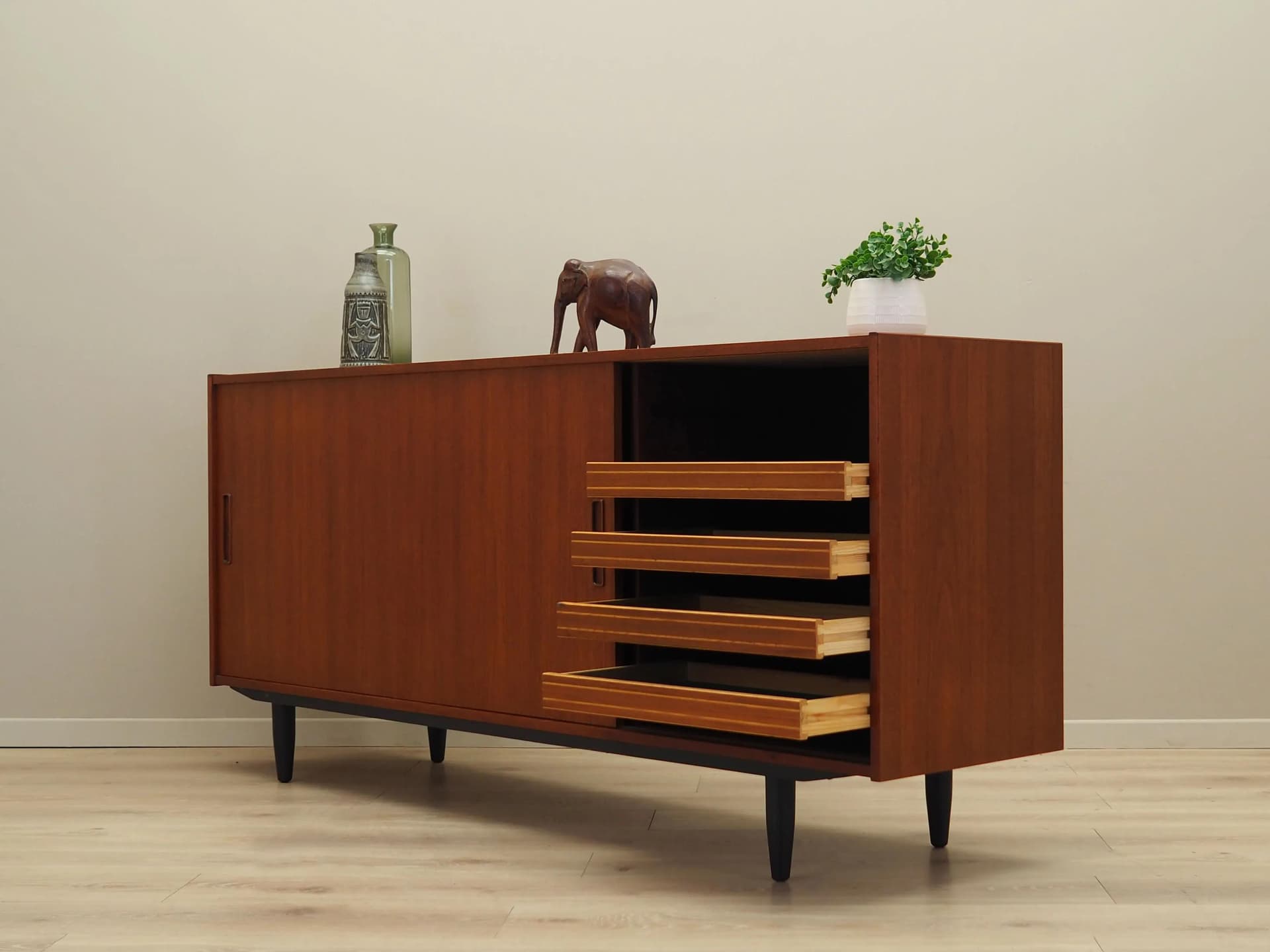 Sideboard, teak brązowy, Dania, lata 70. - 30132
