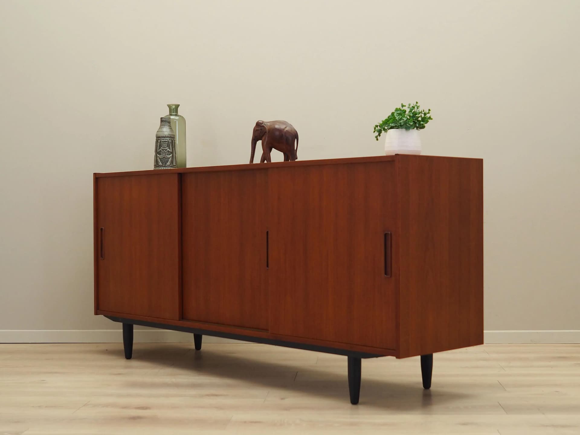 Sideboard, teak brązowy, Dania, lata 70. - 30133