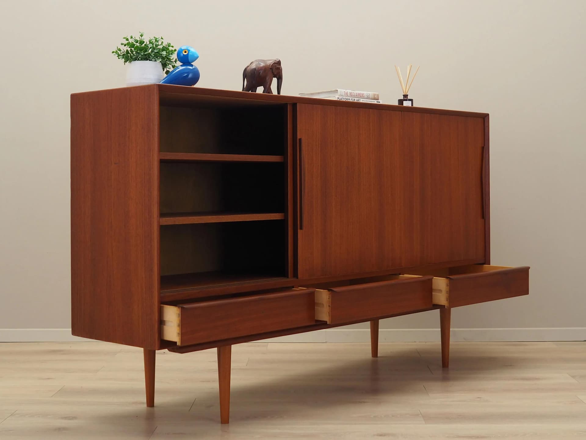 Highboard, teak brązowy, Dania, lata 60. - 30124