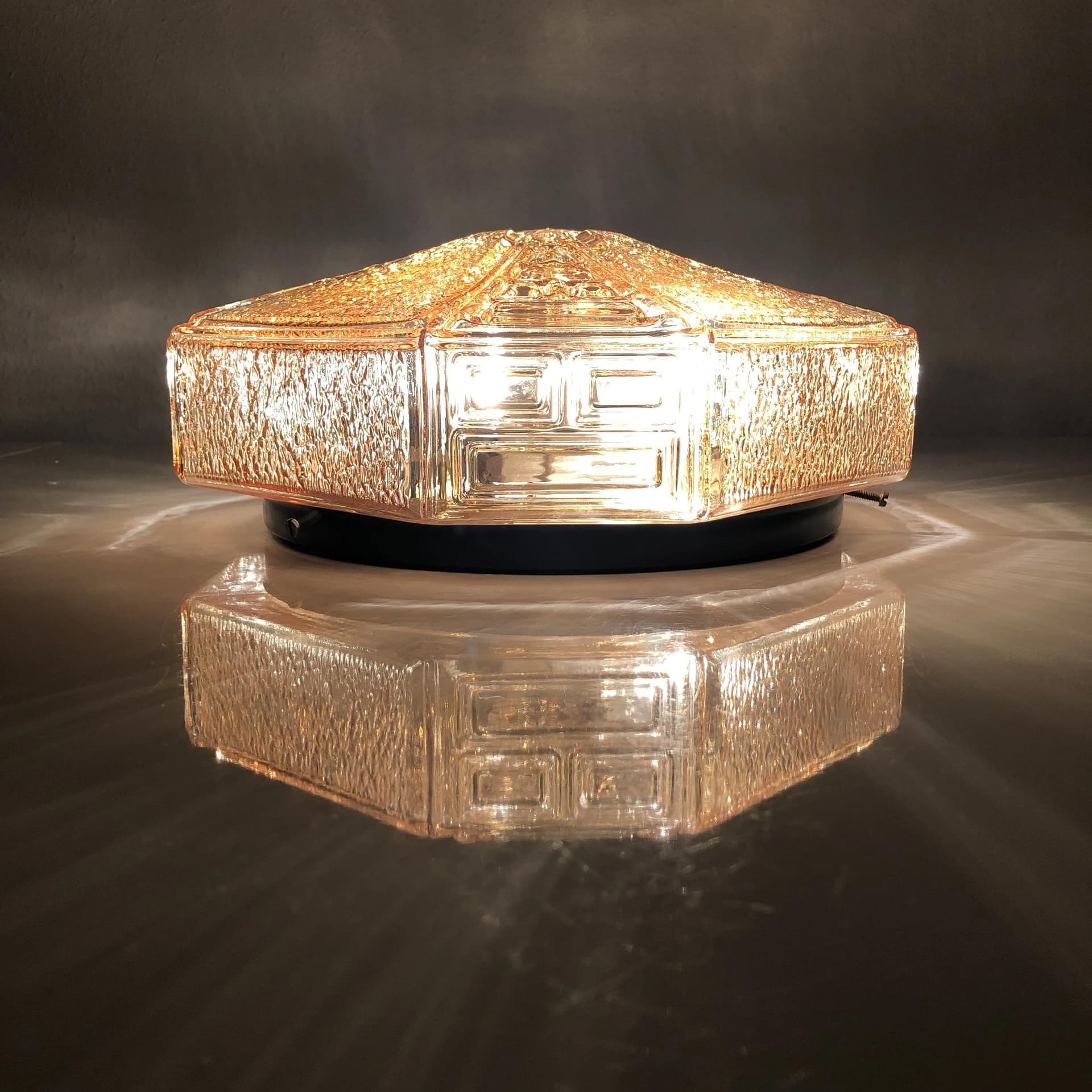 Komplet trzech kinkietów, szkło złoty, stal czarna, Niemcy, lata 70. - 30245