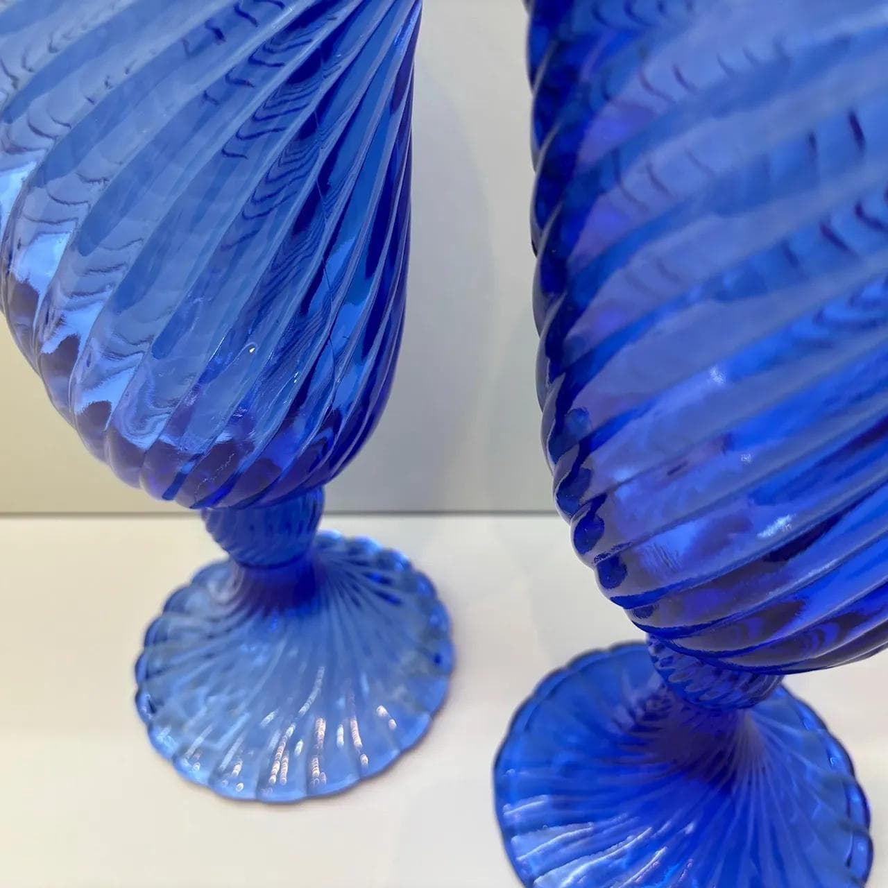 Para wazonów Spirelli, szkło niebieskie, proj. R. Serwicki, Huta Ząbkowice, Polska, lata 70. - 30232