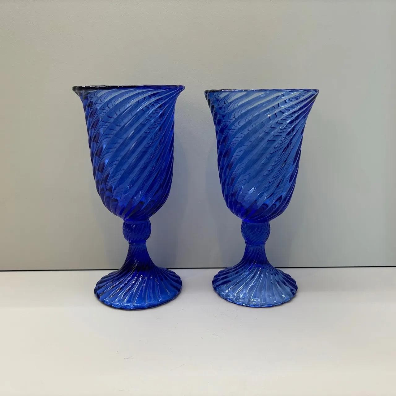 Para wazonów Spirelli, szkło niebieskie, proj. R. Serwicki, Huta Ząbkowice, Polska, lata 70. - 30239
