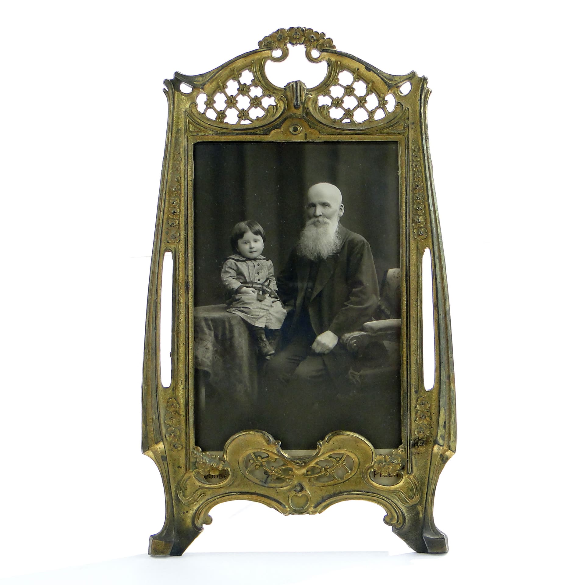Picture Frame Art Nouveau, gilt metal, Austria, early 20th c. - 3603