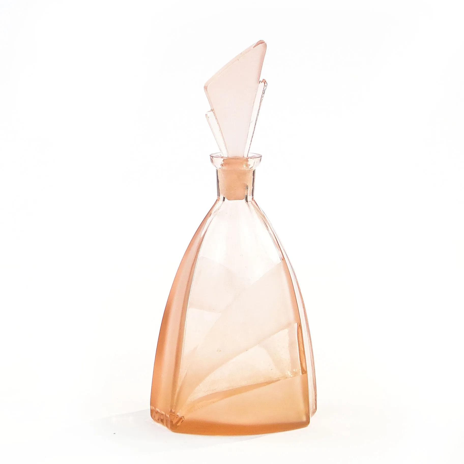 Decanter Art Deco, Kłos, pink glass, Niemen Glassworks, Poland, 1930s. - 30273