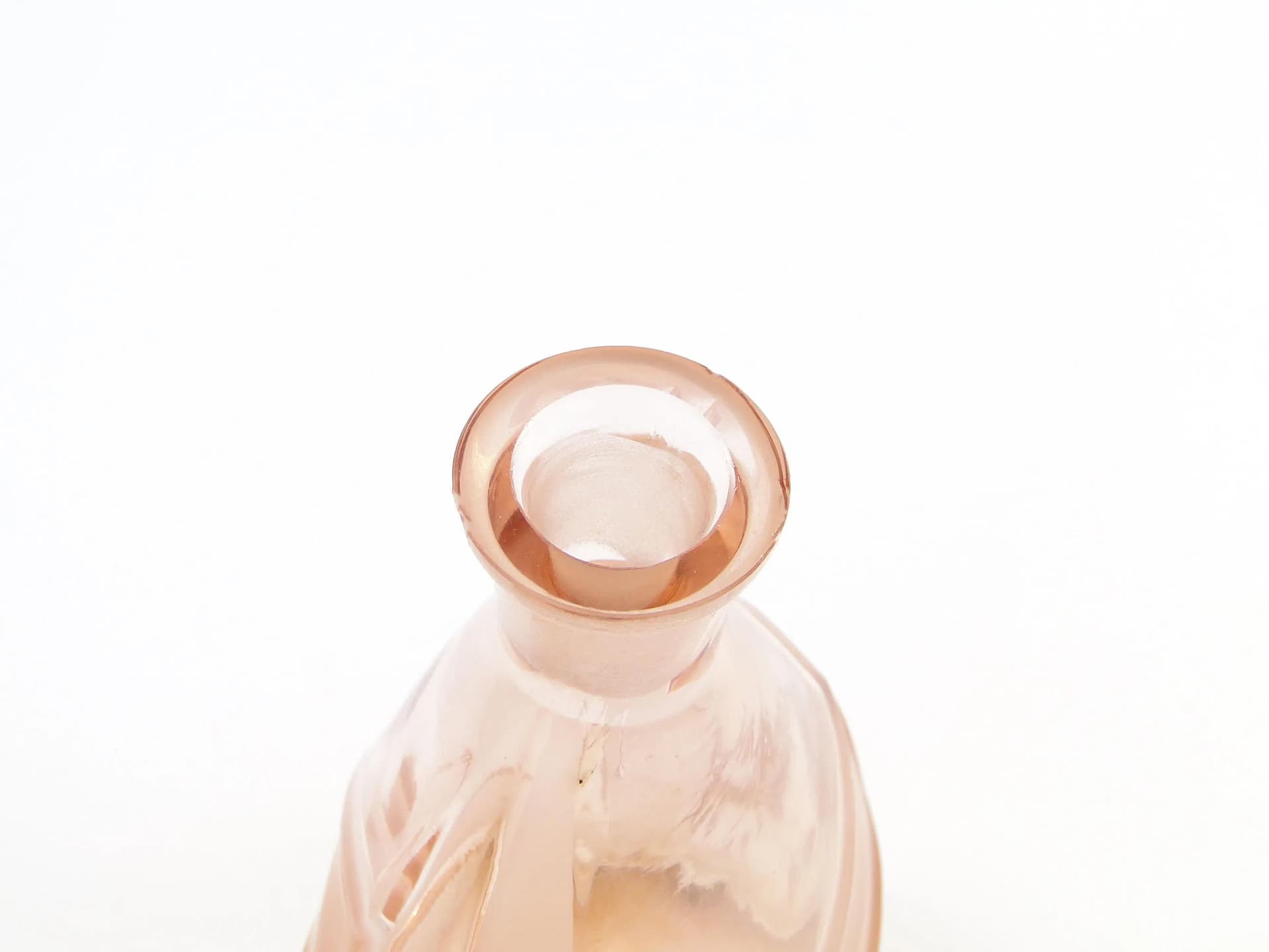 Decanter Art Deco, Kłos, pink glass, Niemen Glassworks, Poland, 1930s. - 30276