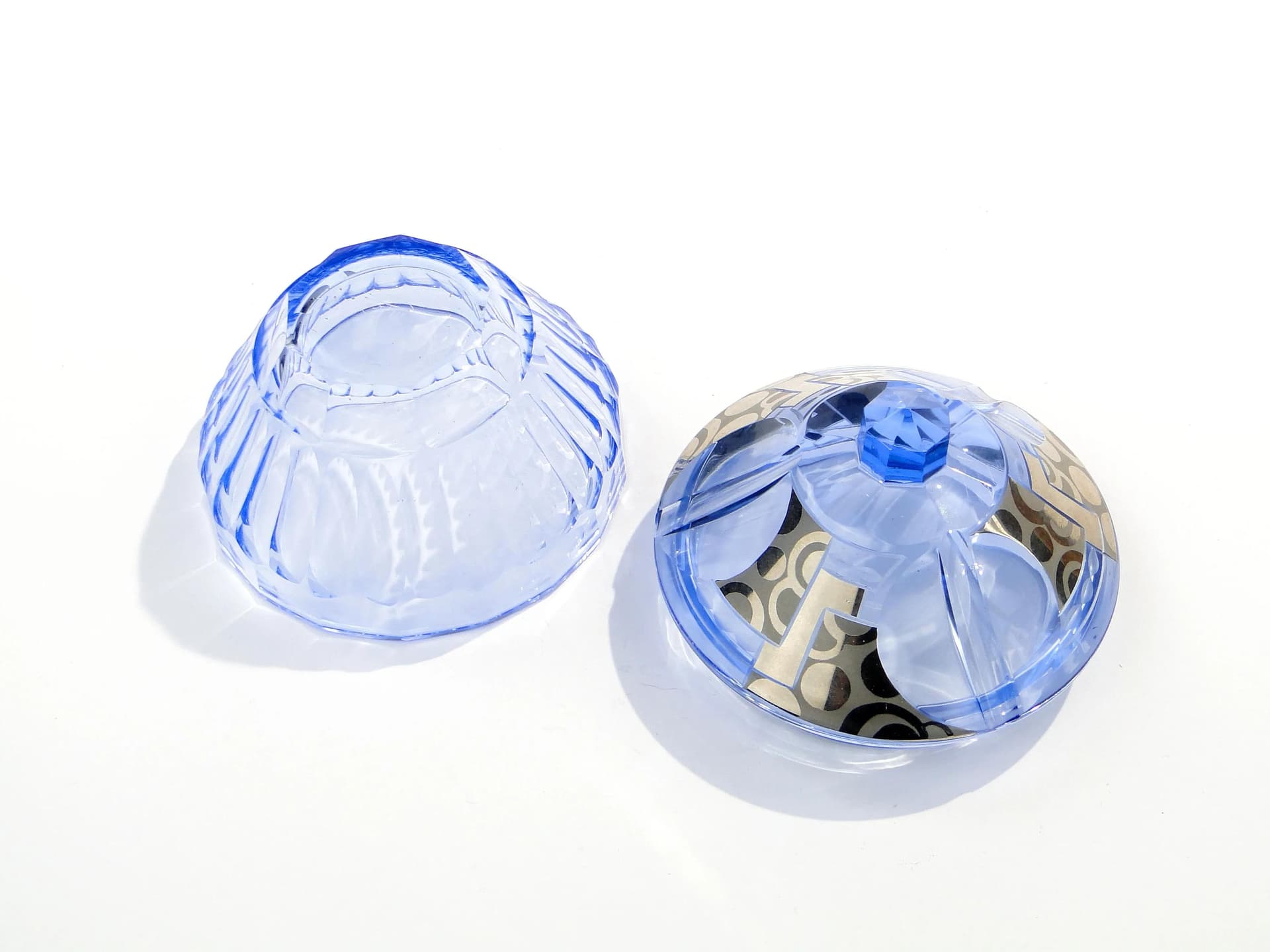 Bomboniera Art déco, szkło kryształowe błękitne, srebro, Moser, Czechosłowacja, lata 30. - 30503