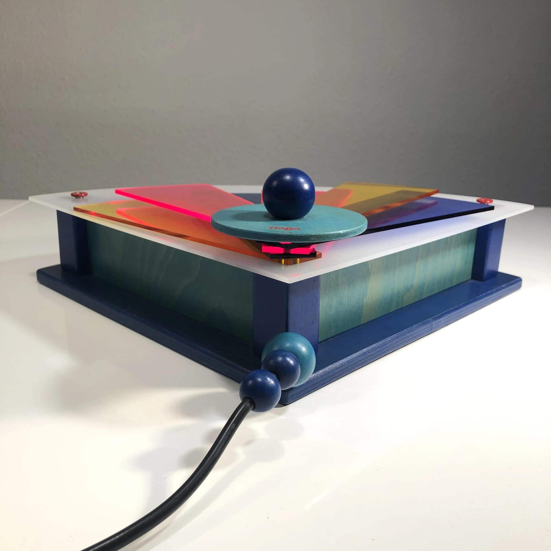 Pair of wall sconces Memphis, multicolor, plywood, plexiglass, Haba, Germany, 1990s - 30405