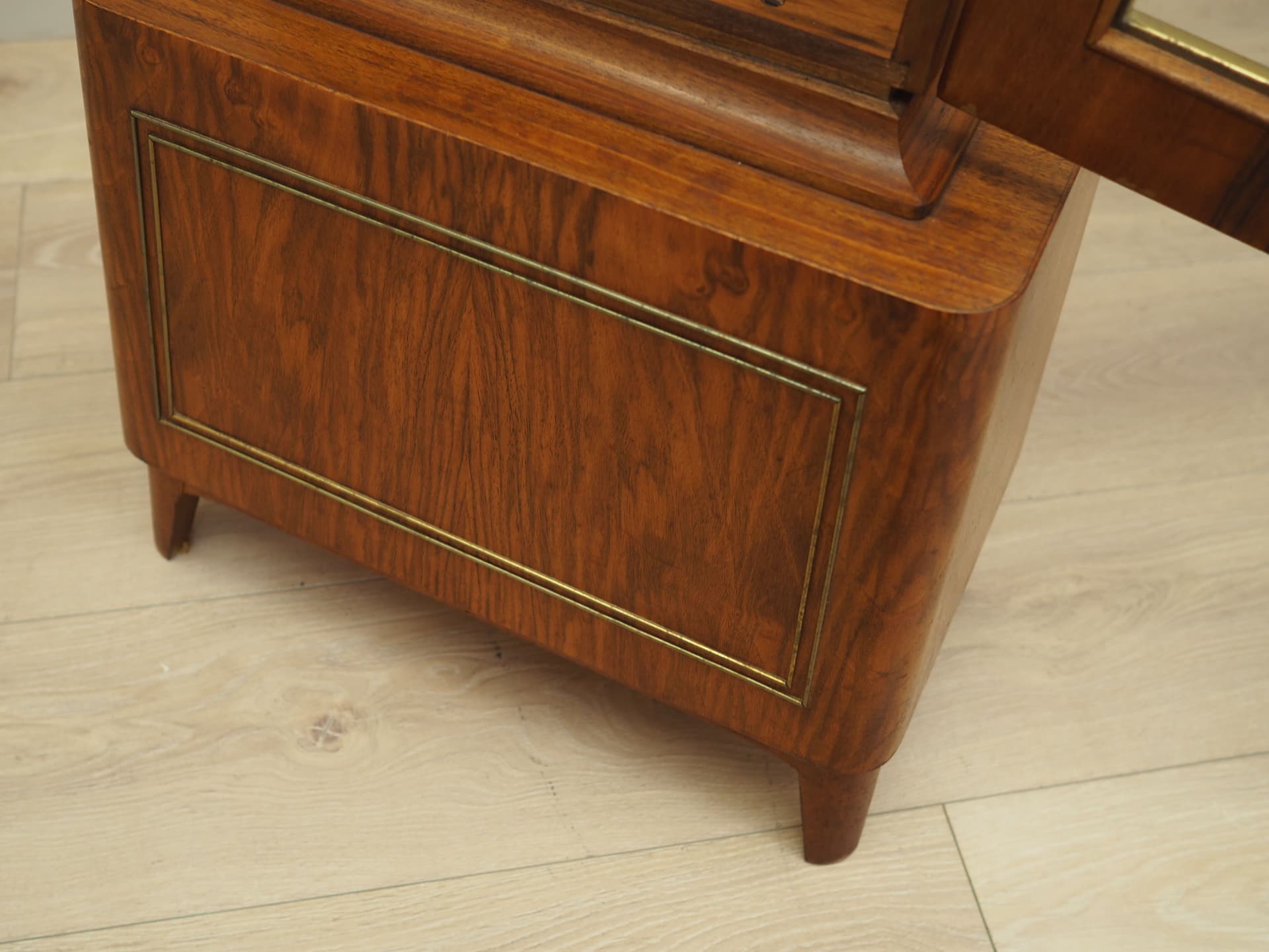 Zegar stojący, fornir brązowy, drewno sosna, Junghans, Niemcy, lata 60. - 64583