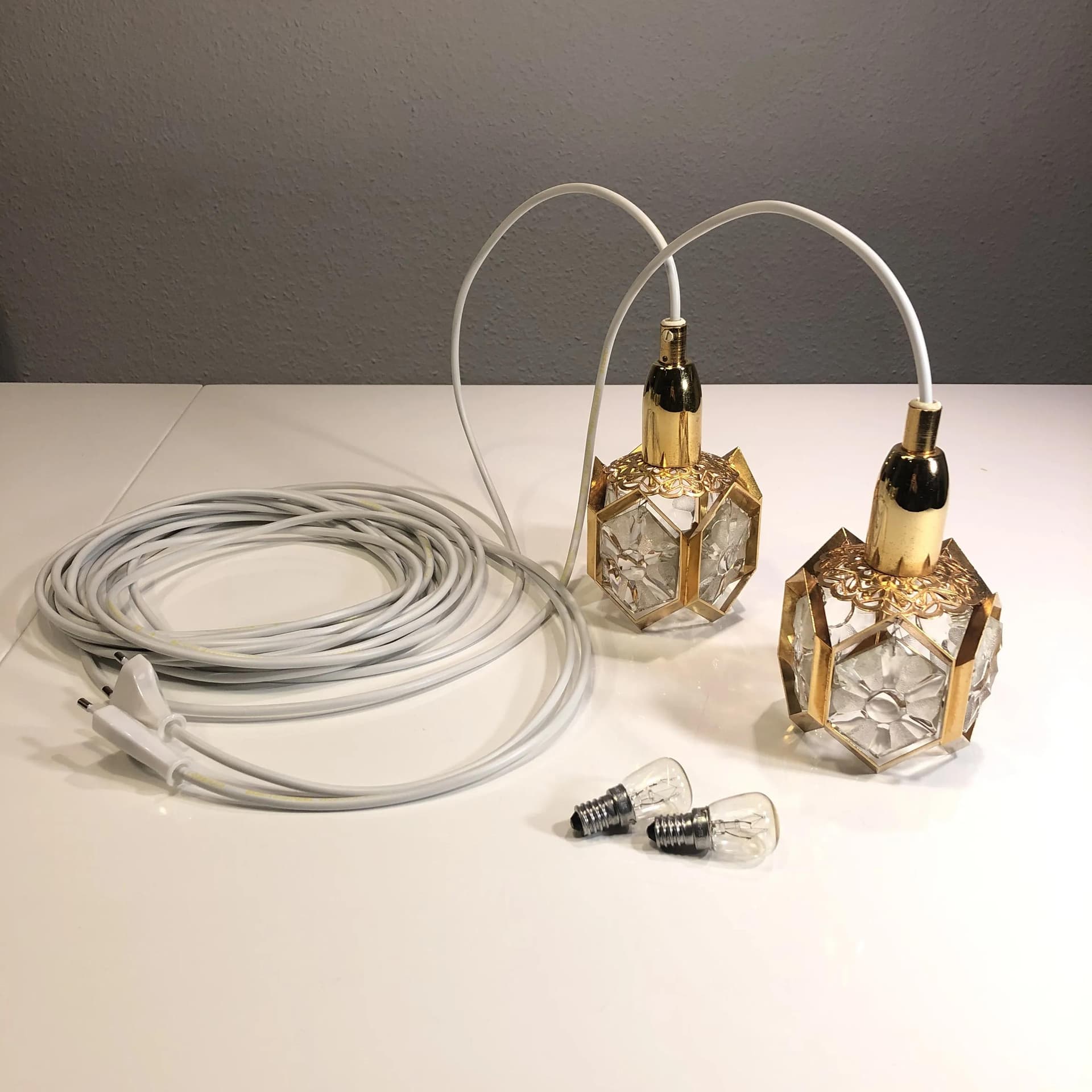 Para lamp wiszących, złocony mosiądz, kryształ, Szwecja, lata 70. - 30600