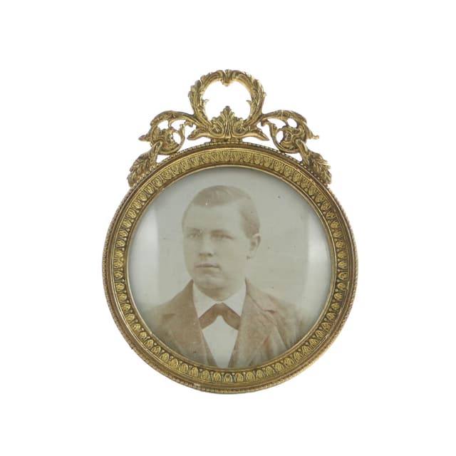 Photo Frame Empire, gilded bronze, France, 19th c. - DIMENSION