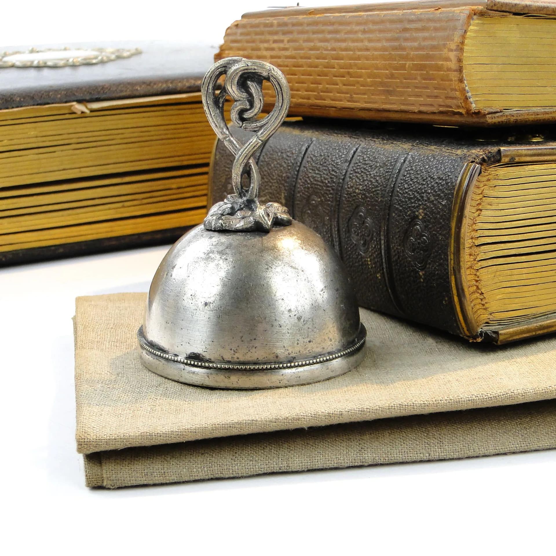 Dzwonek stołowy, secesja, mosiądz srebrzony, Polska, XIX wiek - 30624