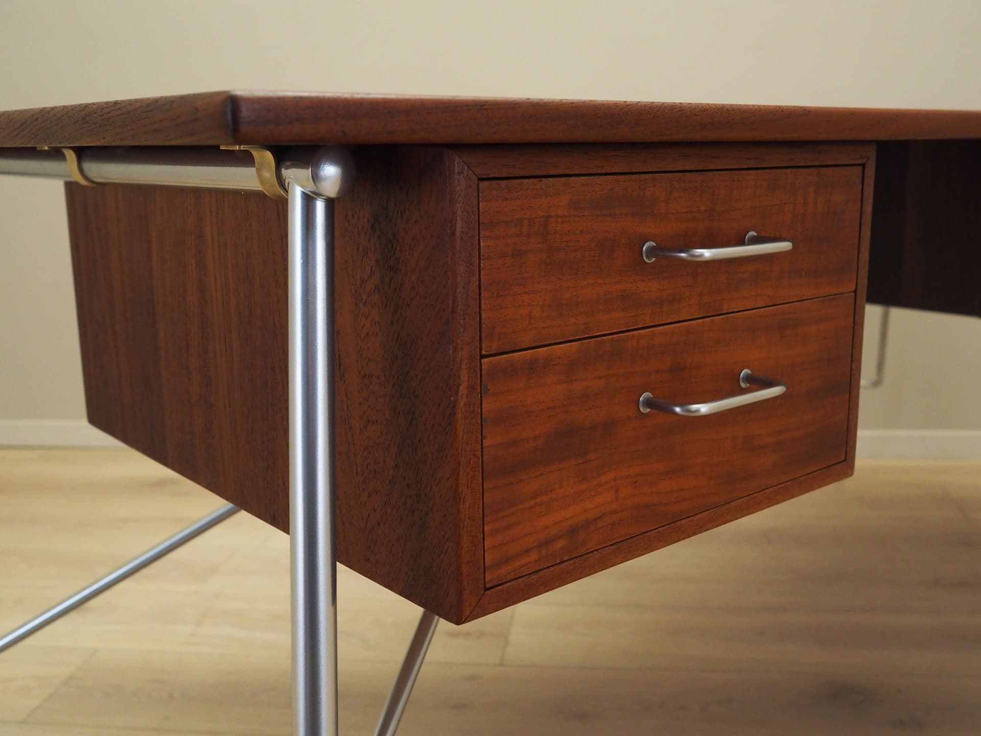 Desk Model 202, brown teak, by B. Mogensen, Søborg Møbelfabrik, Denmark, 1960s. - 64513