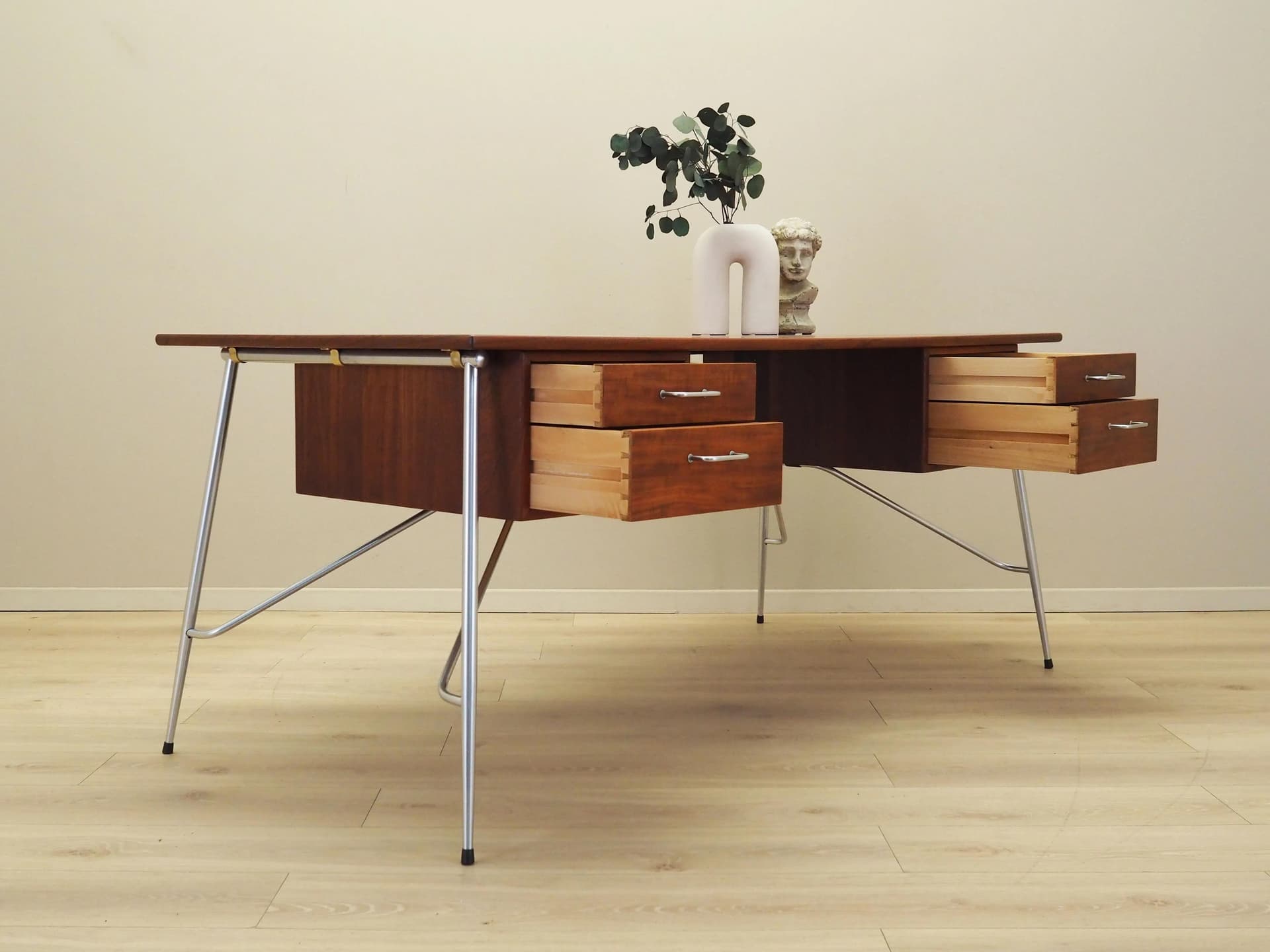 Desk Model 202, brown teak, by B. Mogensen, Søborg Møbelfabrik, Denmark, 1960s. - 30685