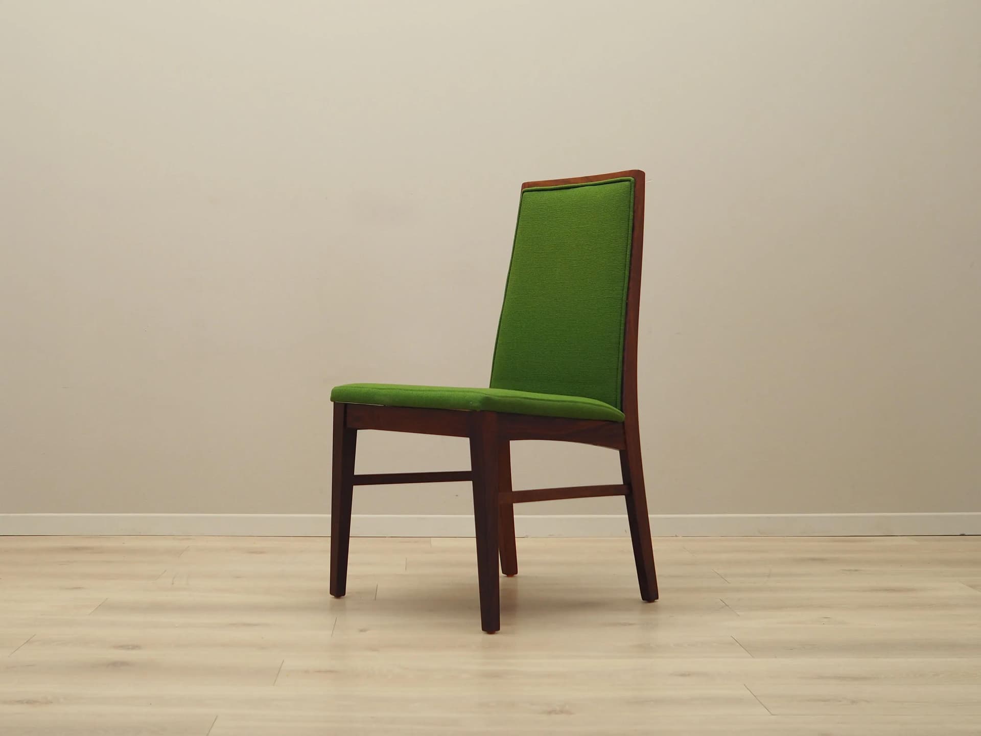 Komplet czterech krzeseł, palisander ciemnobrązowy, tkanina zielona, Dyrlund, Dania, lata 70. - 30918