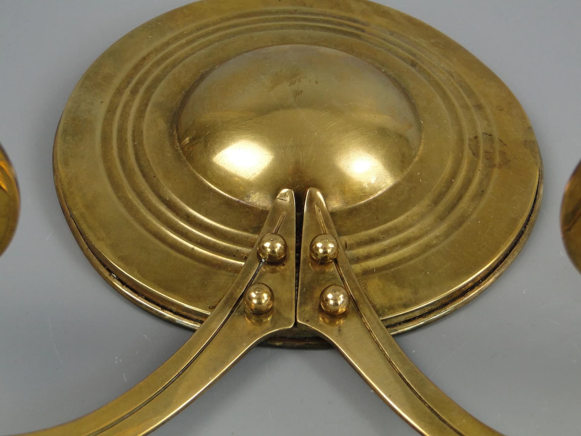 Para świeczników ściennych secesja wiedeńska, mosiądz złoty, Austria, początek XX w. - 30833