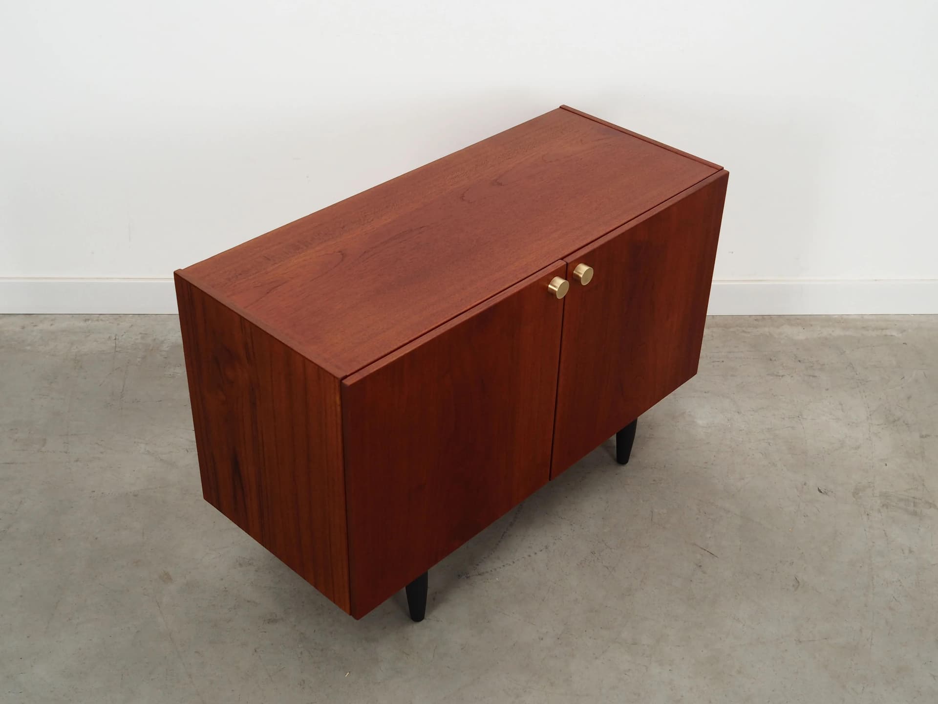 Cabinet, mid-century modern, orange teak, Denmark, 1970s. - 30909
