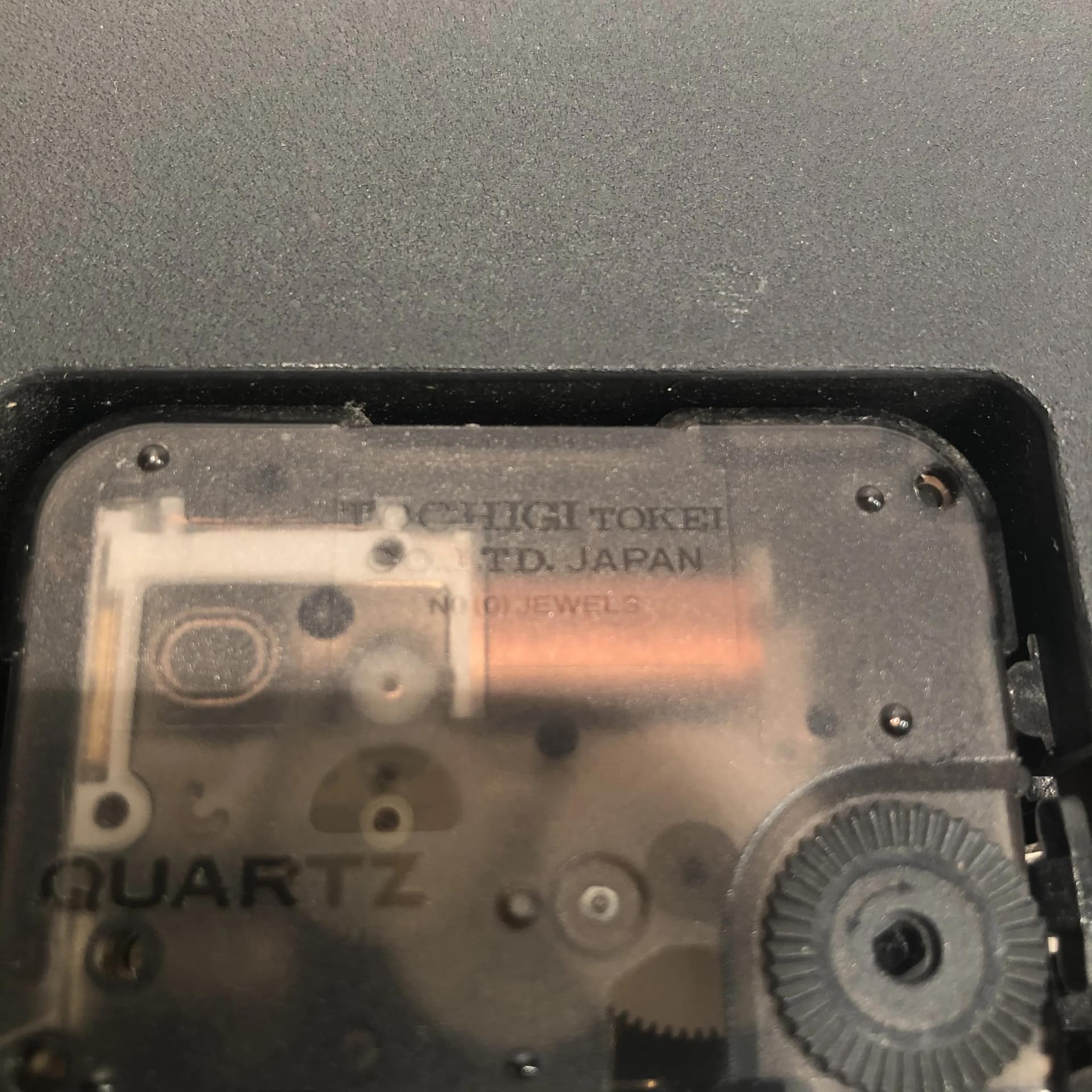 Zegar ścienny, mahoniowy brąz, drewno orzech, szkło, Niemcy, lata 80. - 30959