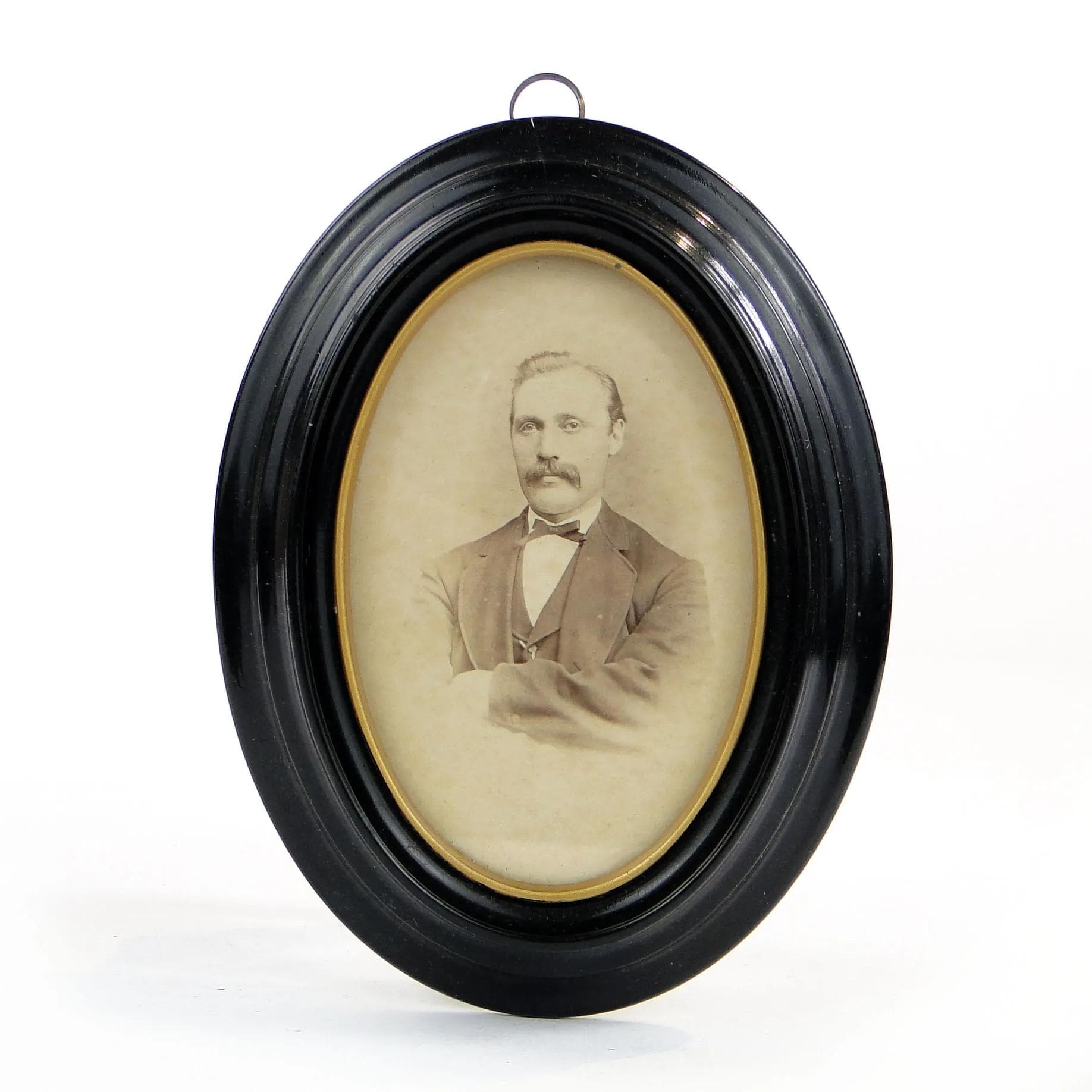 Elliptical Photo Frame, black and gilt wood, Germany, early 20th c. - 31055