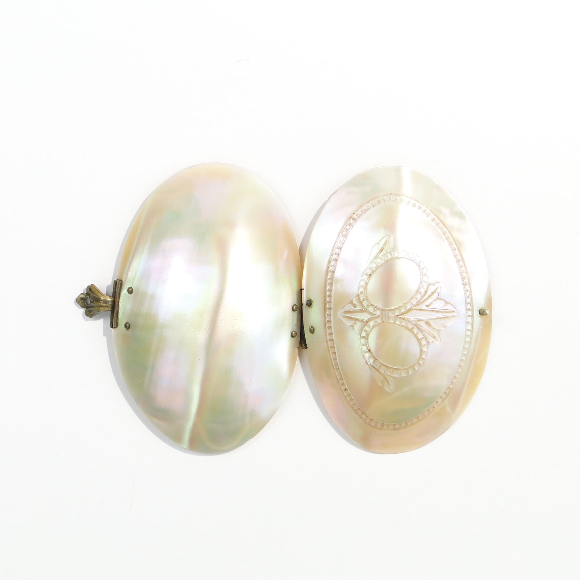 Coin purse Biedermeier, ivory white mother-of-pearl, brass, Austria, 19th c. - 3671