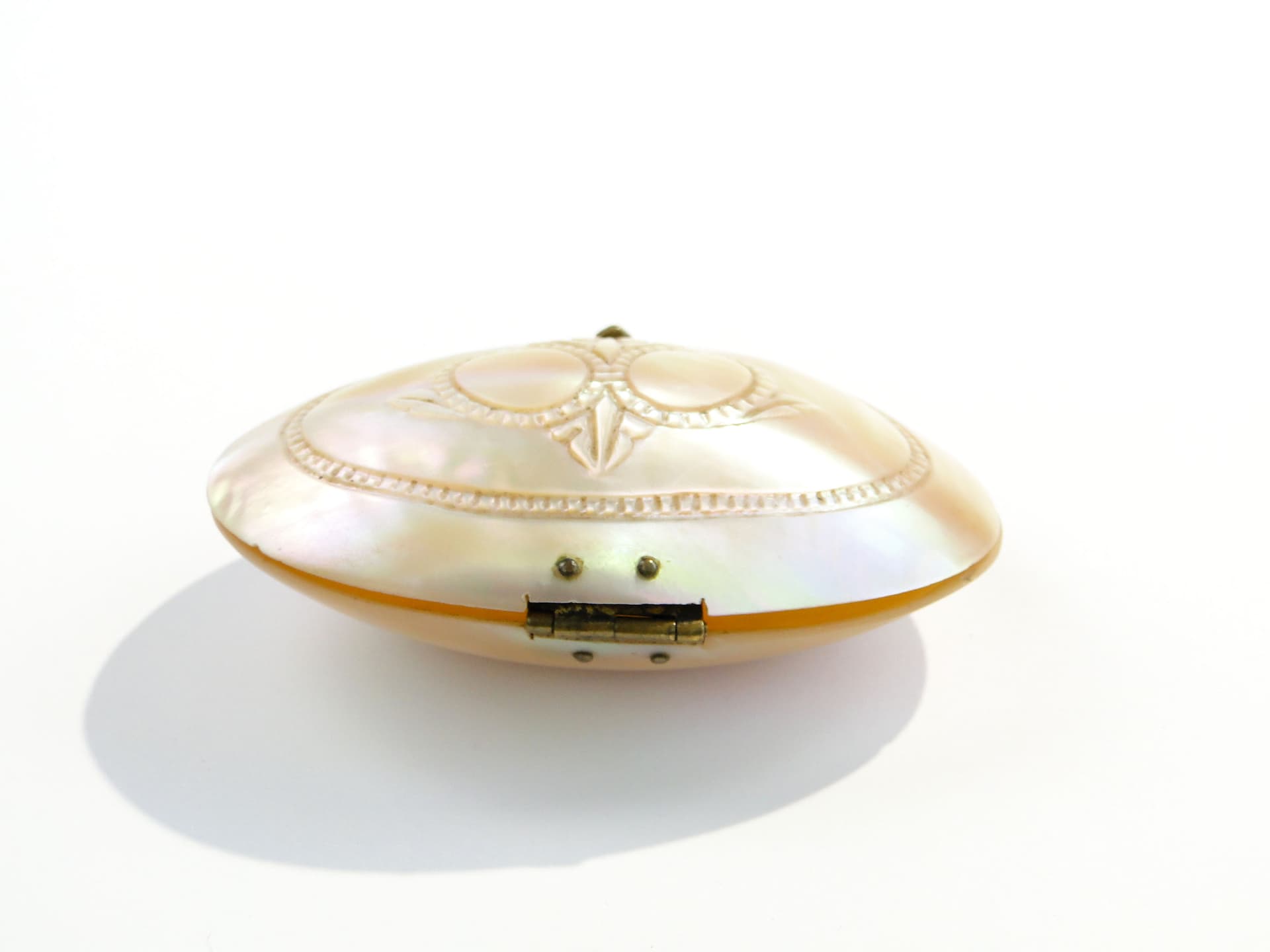 Coin purse Biedermeier, ivory white mother-of-pearl, brass, Austria, 19th c. - 3669