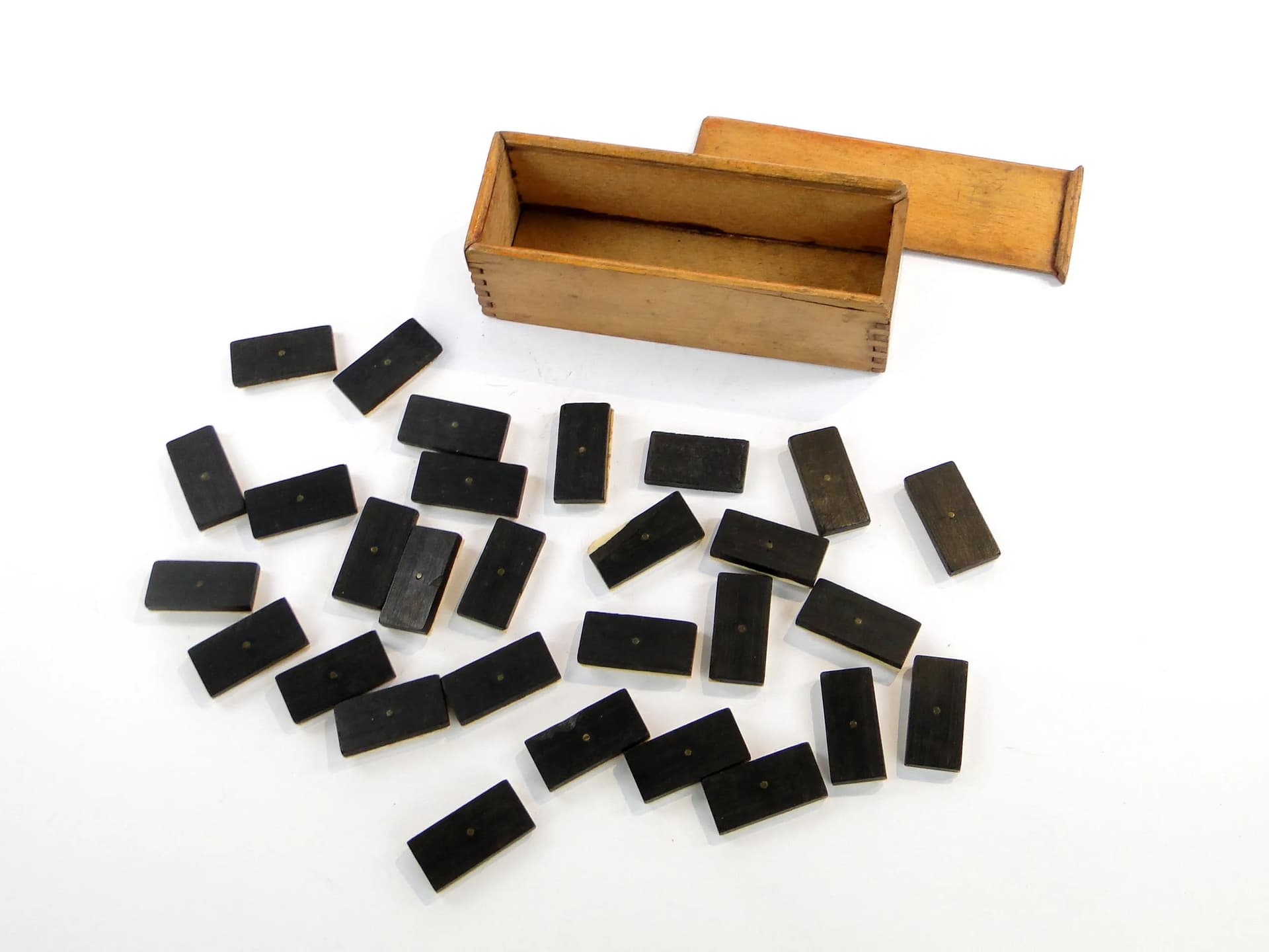Domino Set, ebony and bovine bone, Germany, early 20th c. - 31020
