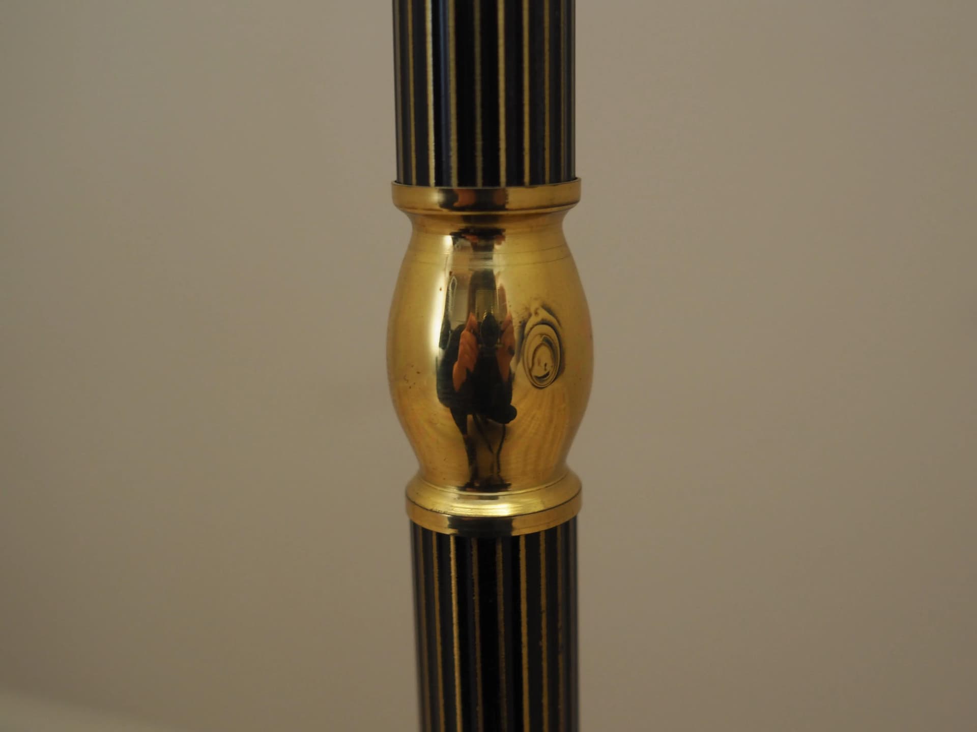 Lampa podłogowa, metal złoty, Dania, lata 70. - 31089