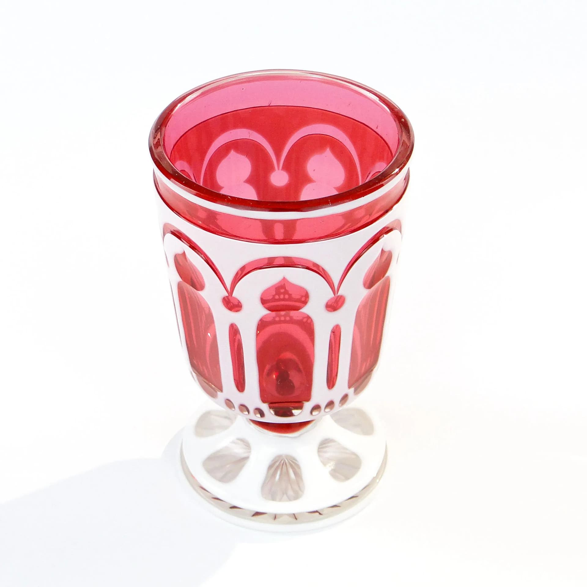 Kielich Biedermeier, różowy biały, kryształ, Austria, XIX w. - 31429