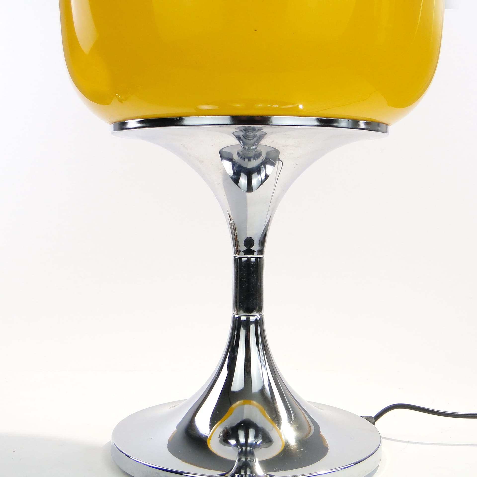 Table Lamp Space Age, yellow acrylic, chrome steel, by L. Massoni, Harvey Guzzini, Italy, 1970s. - 3714