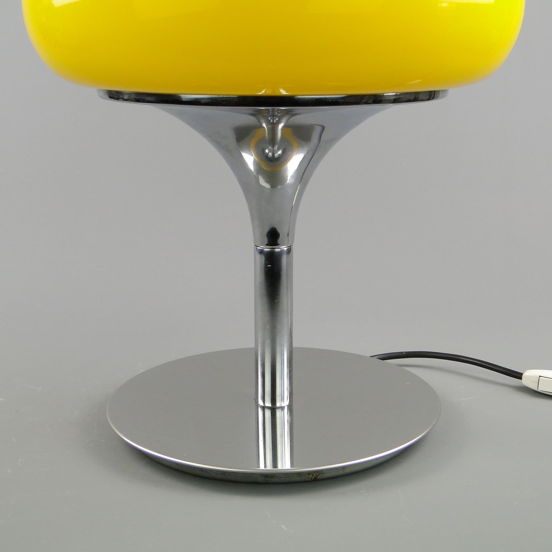 Table Lamp Space Age, yellow acrylic, chrome steel, by L. Massoni, Harvey Guzzini, Italy, 1970s. - 3716