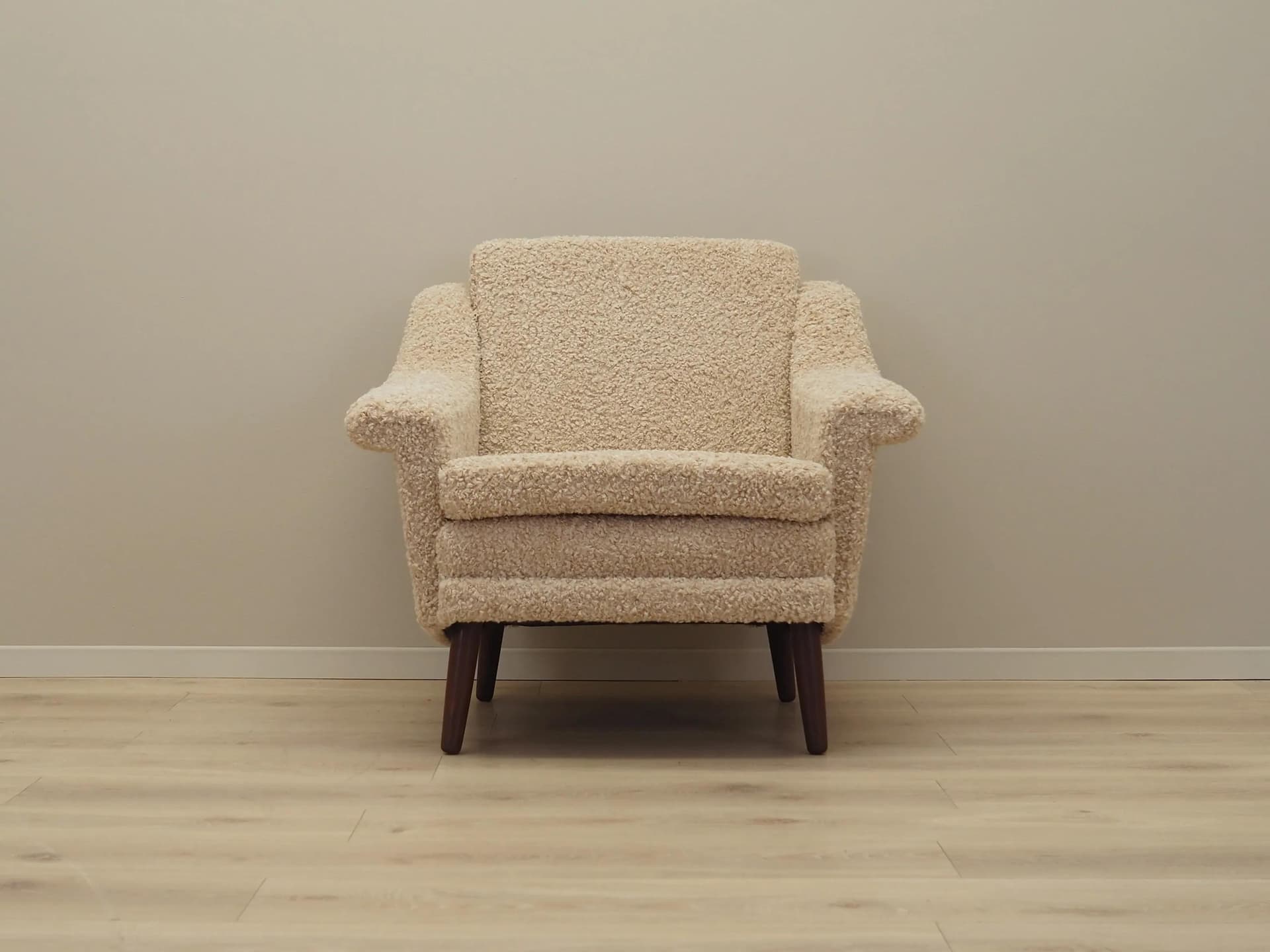 Armchair, beige, fabric, teak wood, Denmark, 1970s. - 31243
