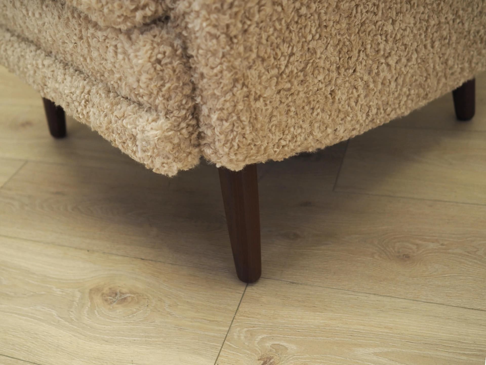 Armchair, beige, fabric, teak wood, Denmark, 1970s. - 31247