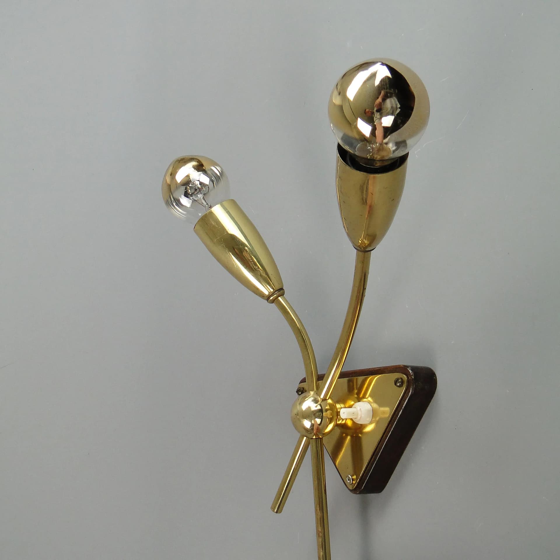 Kinkiet Pop Art, złoty, mosiądz, drewno, Niemcy, lata 50. - 31582