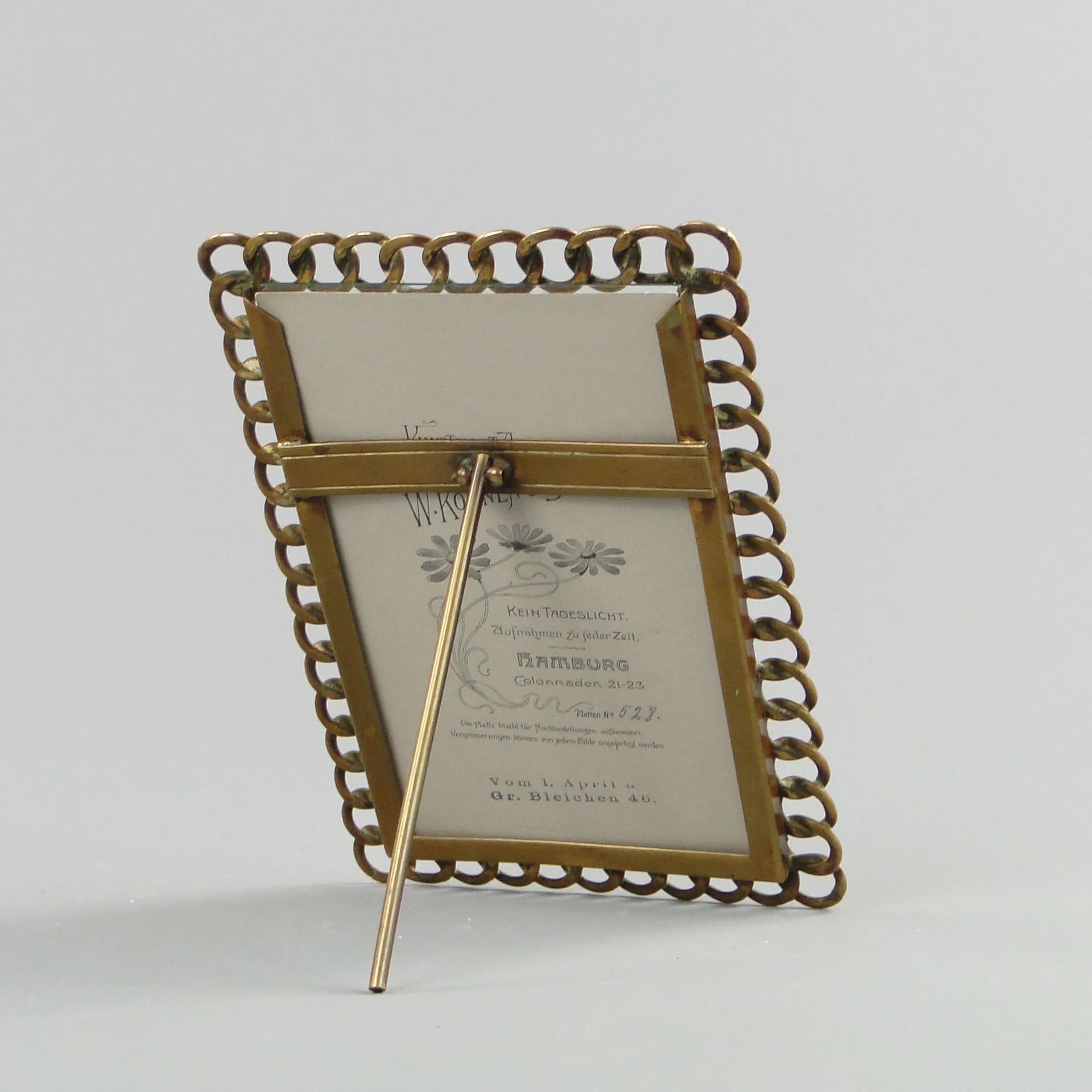 Photo frame, gilt brass, Austria, late 19th c. - 31574
