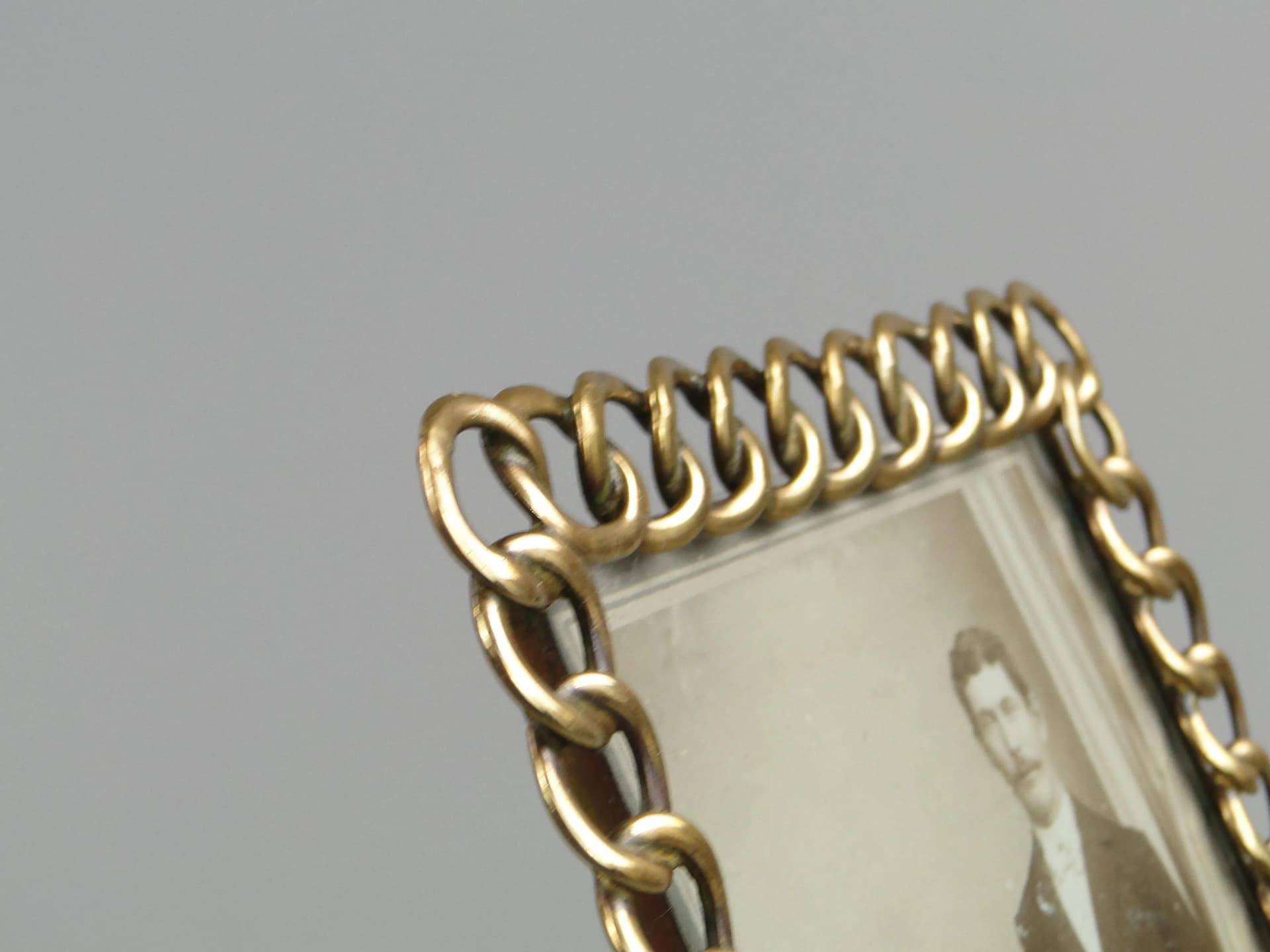 Photo frame, gilt brass, Austria, late 19th c. - 31573