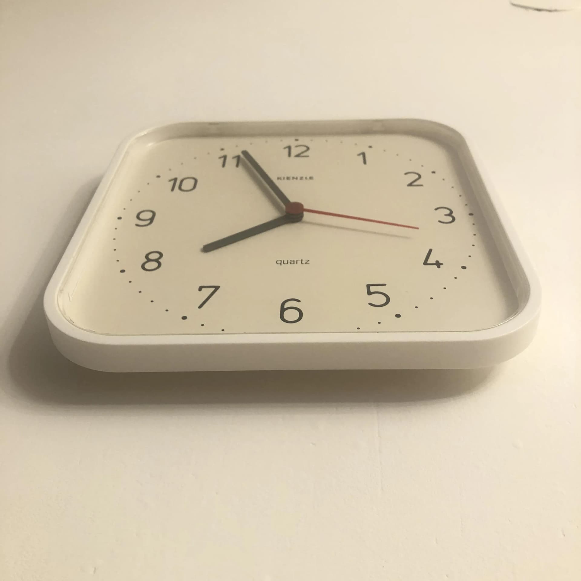 Zegar ścienny, ivory white, plastik, Kienzle, Niemcy, lata 80. - 31492