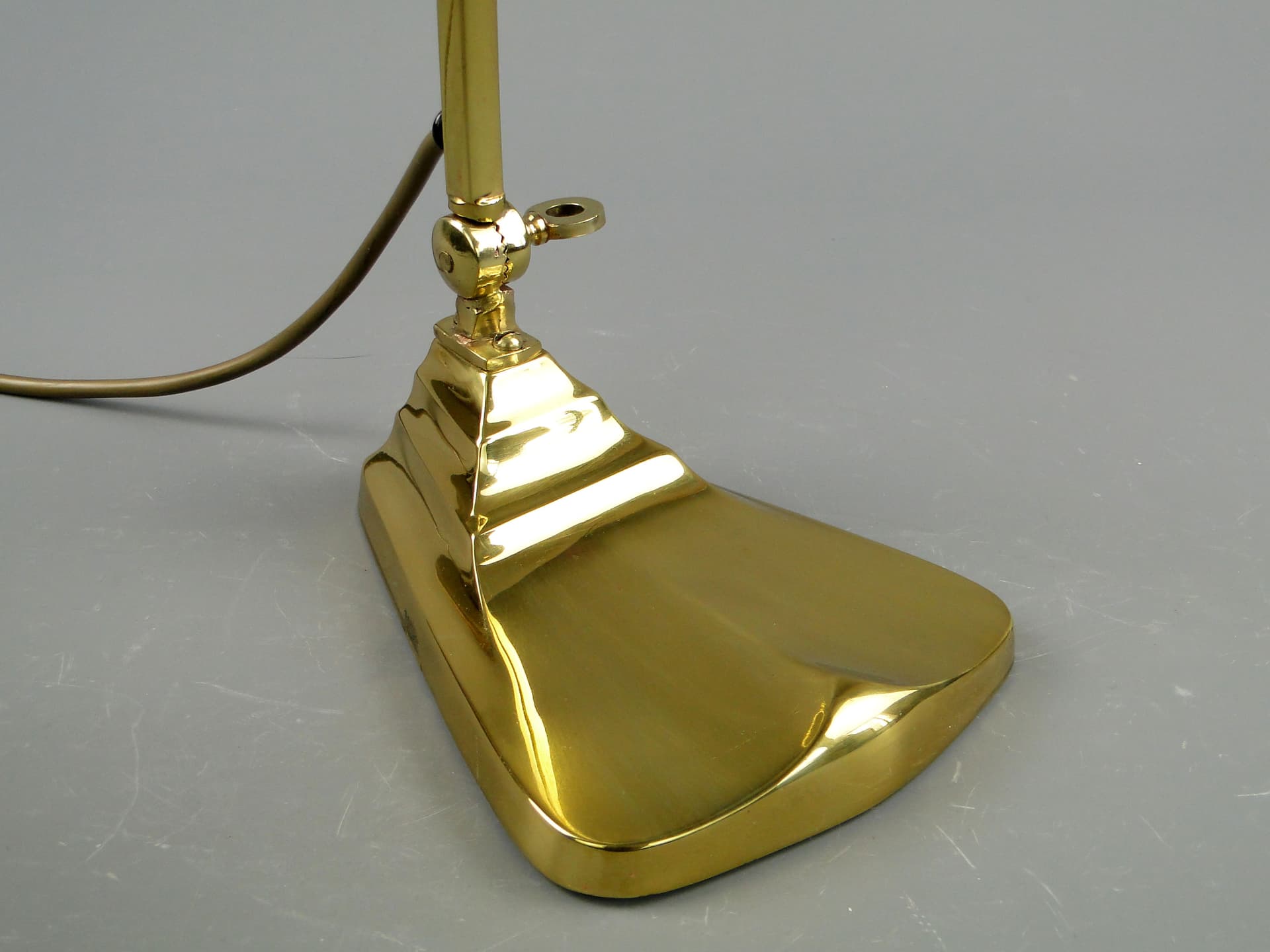 Desk lamp, Art Nouveau, golden brass, Sweden, early 20th c. - 3749