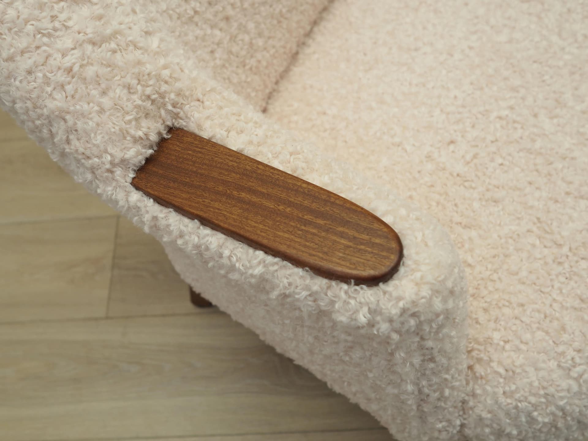 Sofa, beżowy, bouclé, drewno bukowe, Dania, lata 70. - 31613